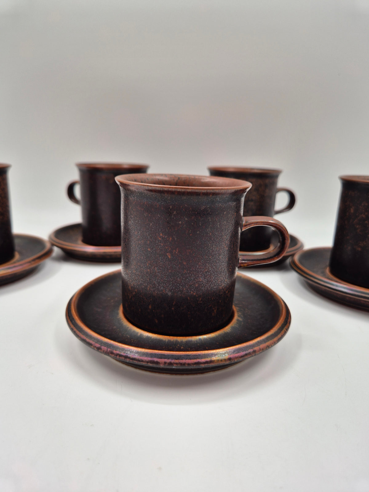 Arabia Finland Ruska Vintage Koffiekopje, Schoteltje &amp; Dessertbord – Mid-Century Aardewerk Set