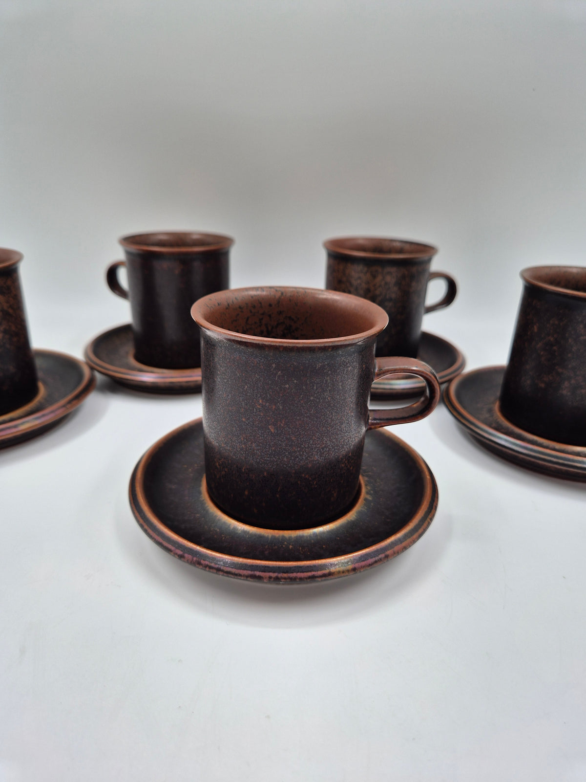 Arabia Finland Ruska Vintage Koffiekopje, Schoteltje &amp; Dessertbord – Mid-Century Aardewerk Set