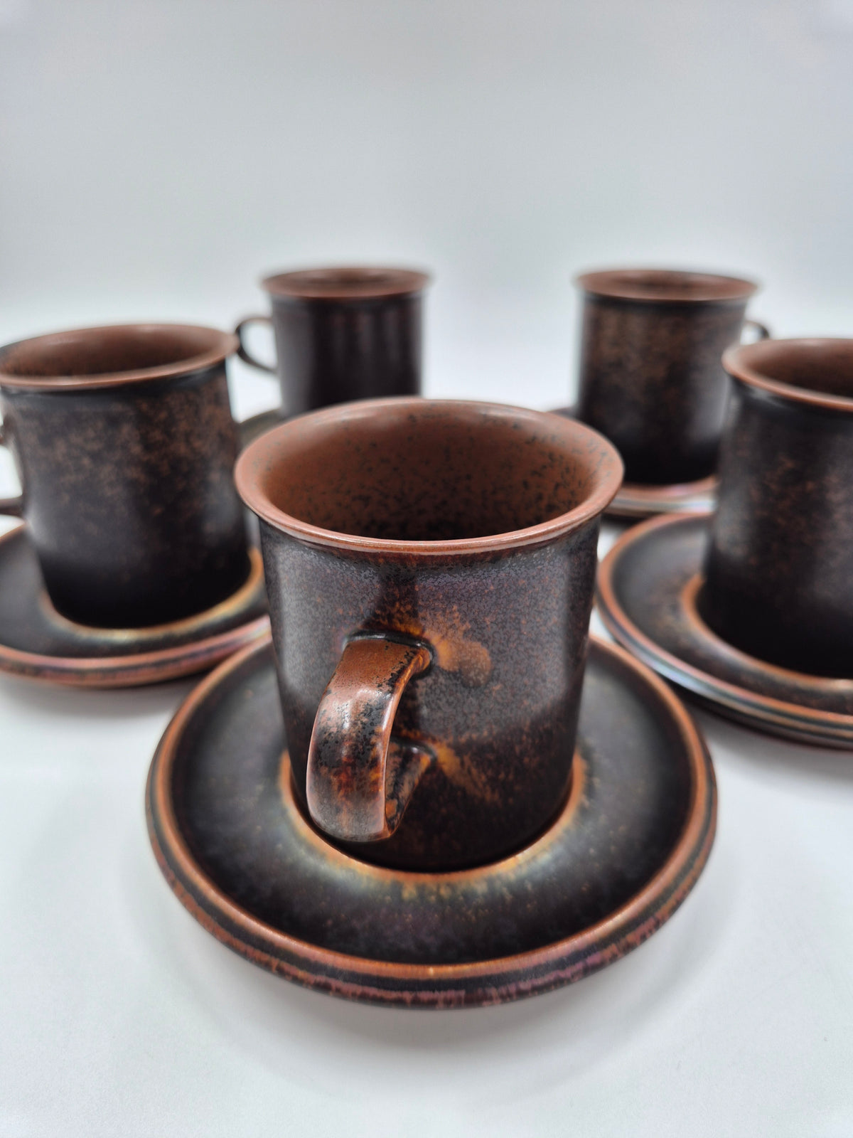 Arabia Finland Ruska Vintage Koffiekopje, Schoteltje &amp; Dessertbord – Mid-Century Aardewerk Set