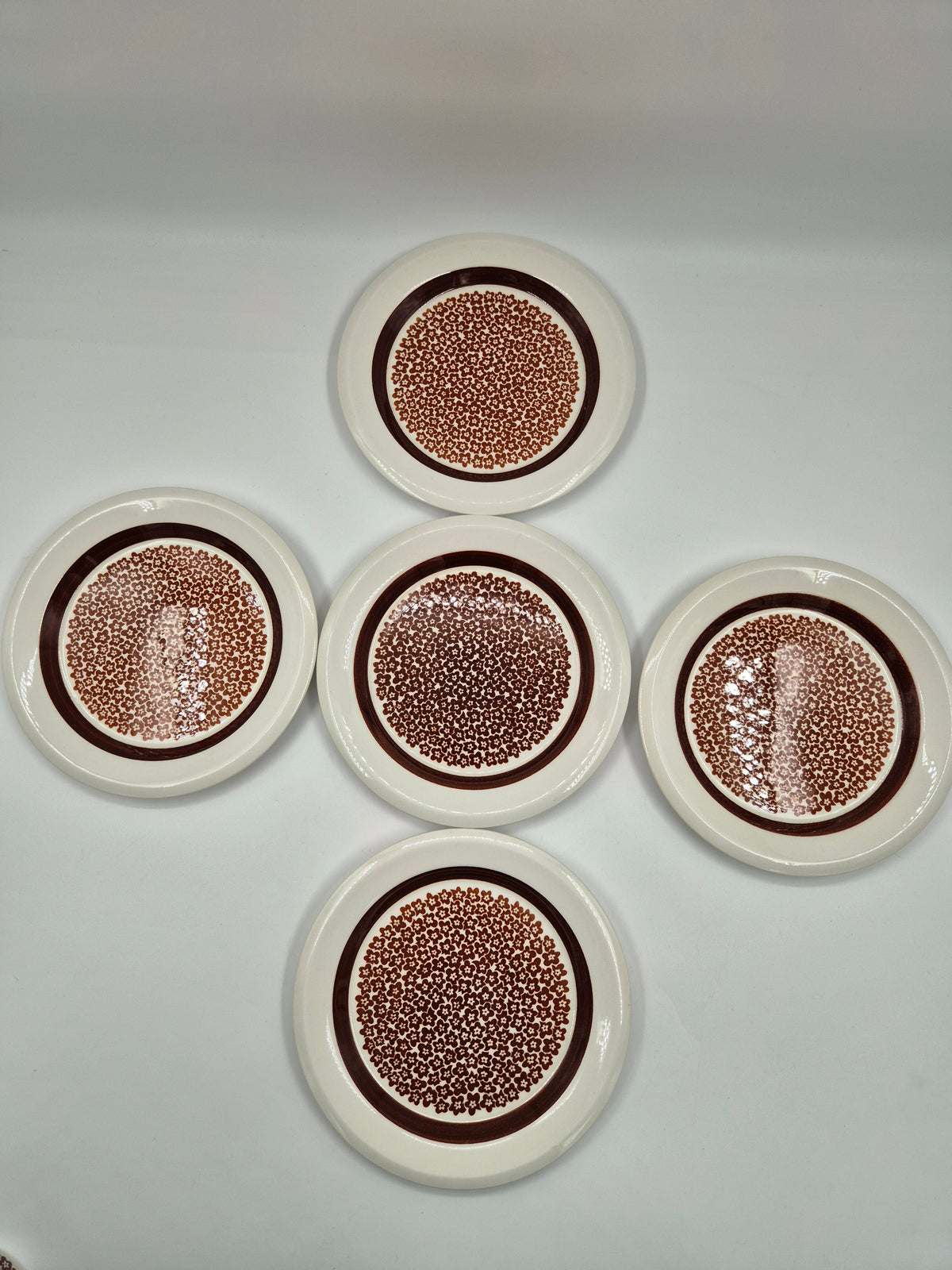 Arabia Faenza Brown Flower 16-piece, trio set, Inkeri Seppälä, Mocca, Espresso, Coffee Cups, 1973–1979