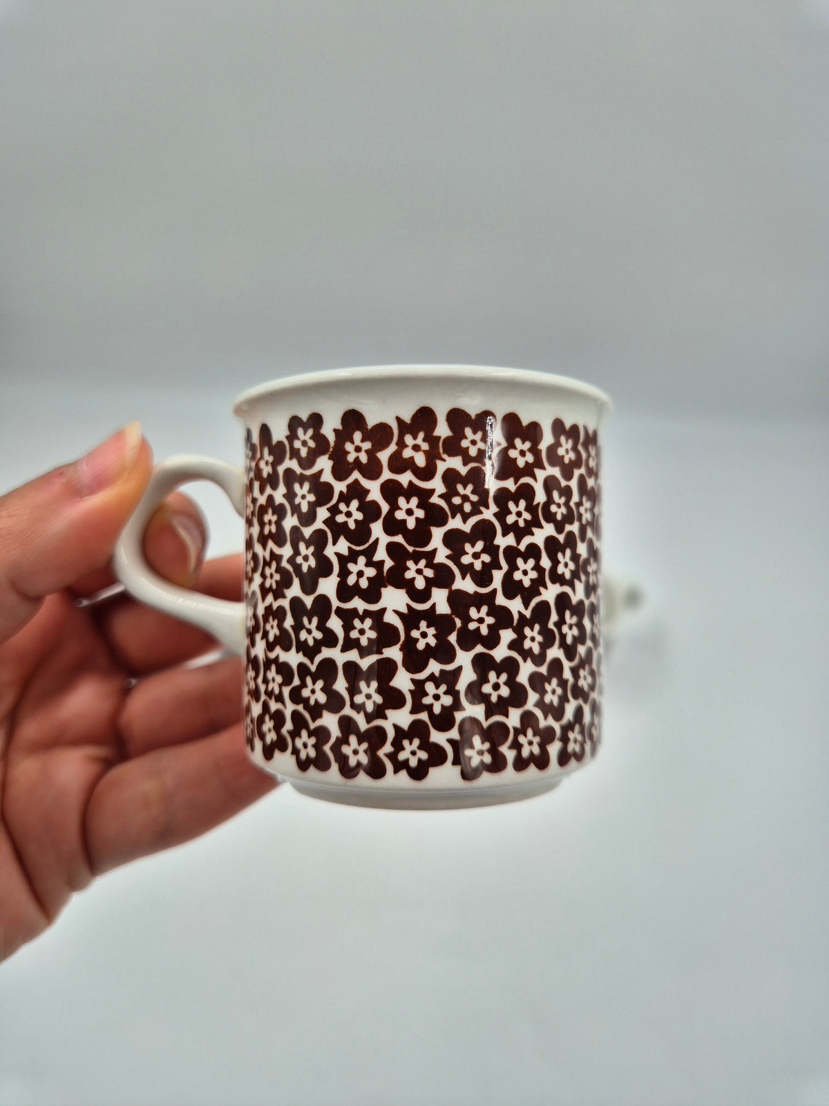 Arabia Faenza Brown Flower 16-piece, trio set, Inkeri Seppälä, Mocca, Espresso, Coffee Cups, 1973–1979