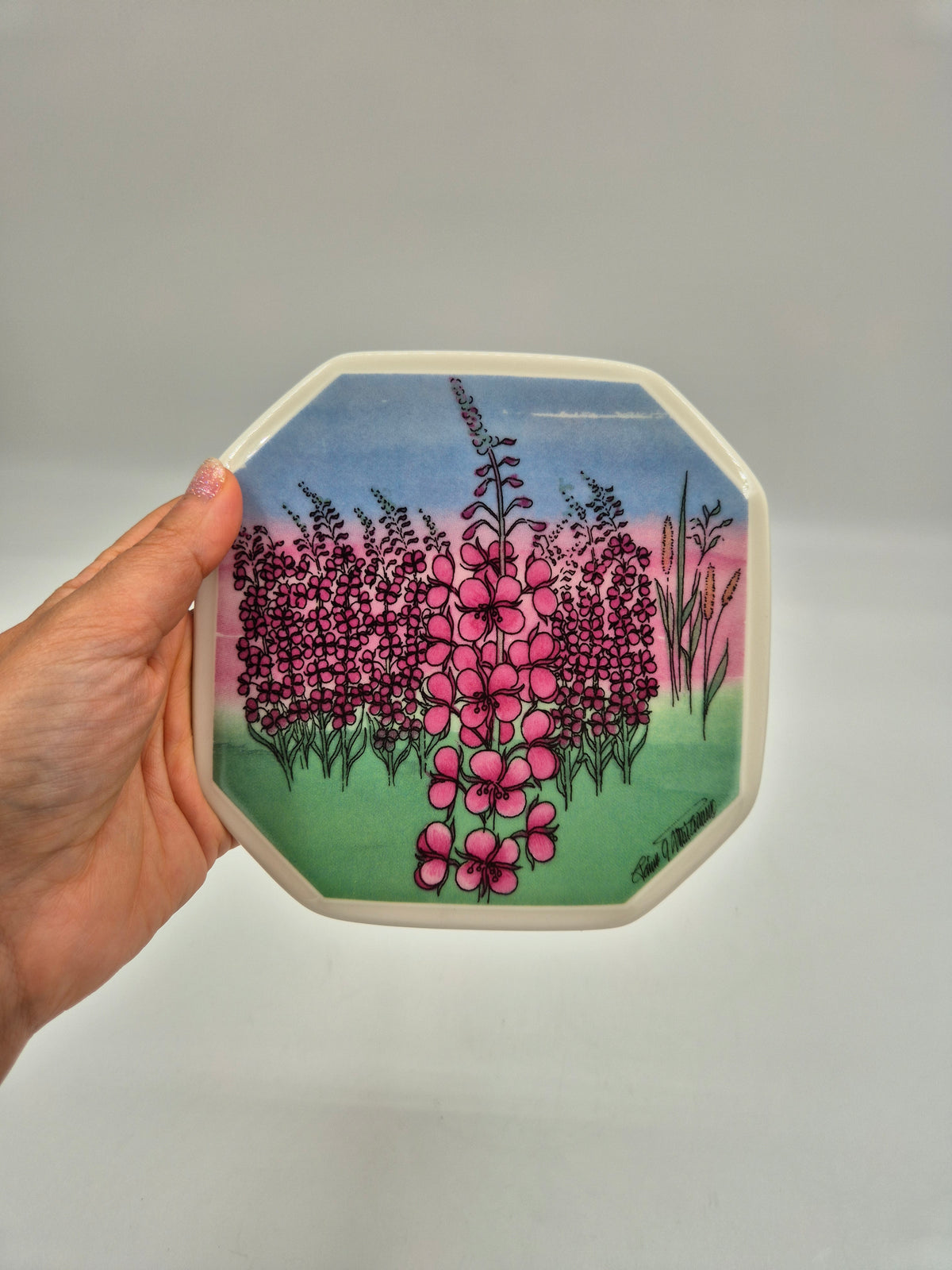 Arabia Maitohorsma Wall Plate 15cm, Fireweed Flower, South Ostrobothnia, Toivo G Utriainen