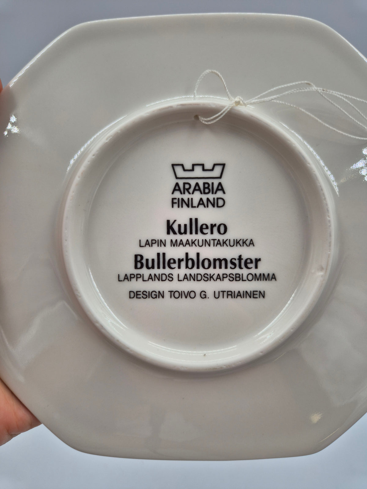 Arabia Kullero Wall Plate 15cm by Toivo G. Utriainen, Lapland Flower