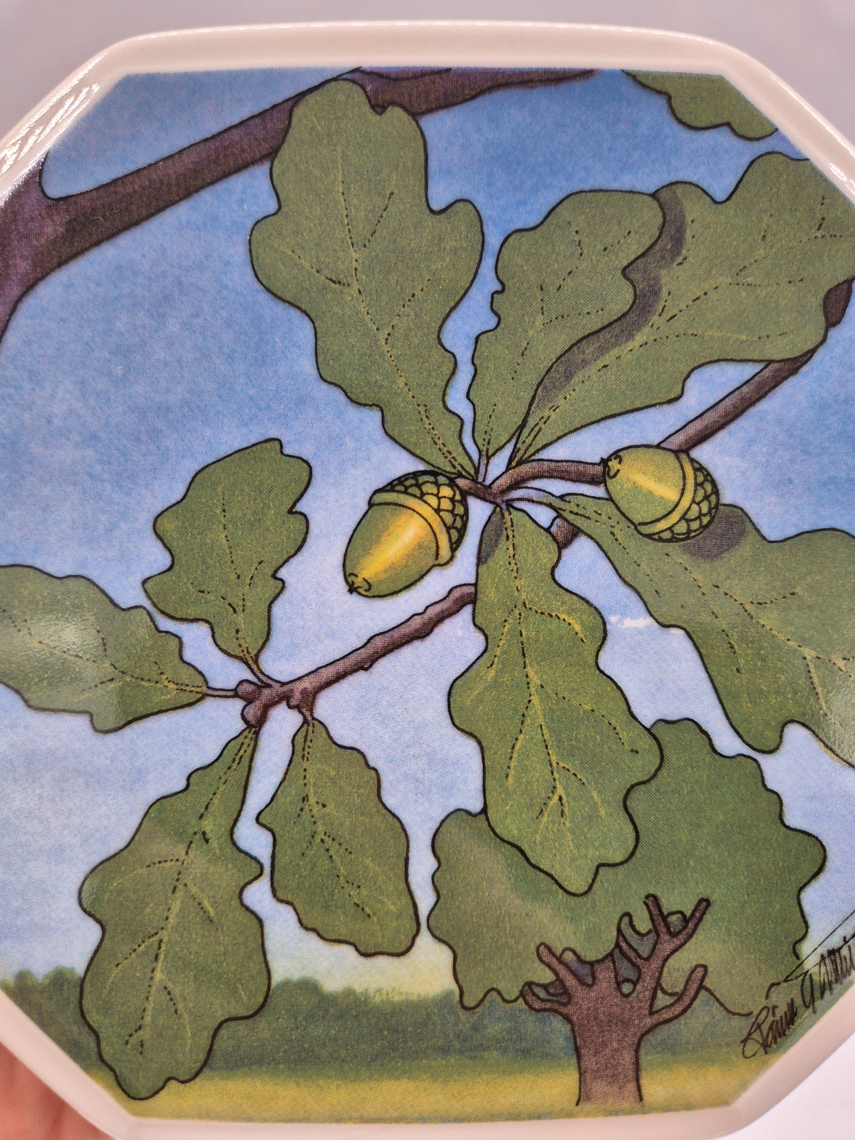 Arabia Tammi Wall Plate 15cm, Toivo G. Utriainen, Finnish Vintage Ceramic, Varsinais-Suomi Oak, 1993