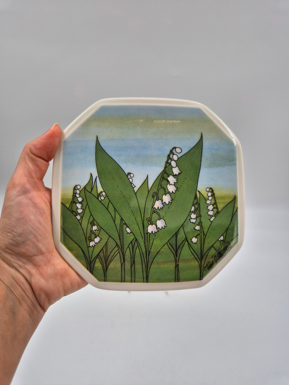 Arabia Kielo Wall Plate 15cm, Toivo G. Utriainen, Finnish National Flower, Vintage Arabia Ceramic, 1993