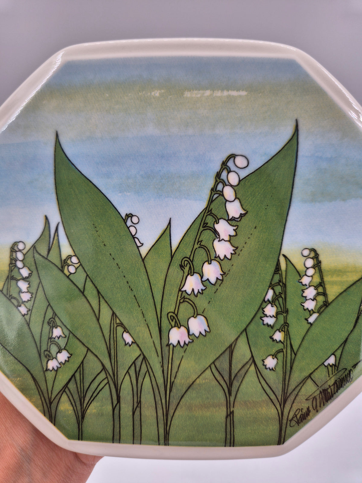 Arabia Kielo Wall Plate 15cm, Toivo G. Utriainen, Finnish National Flower, Vintage Arabia Ceramic, 1993