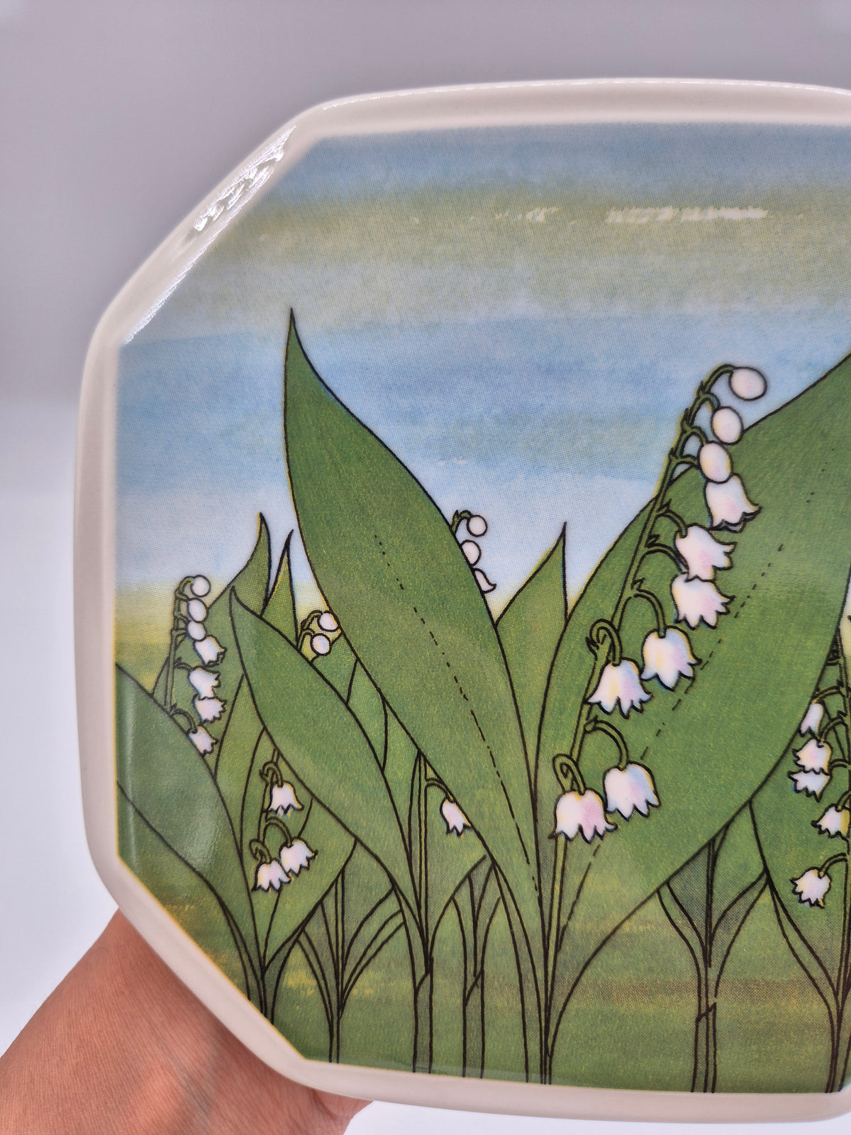 Arabia Kielo Wall Plate 15cm, Toivo G. Utriainen, Finnish National Flower, Vintage Arabia Ceramic, 1993