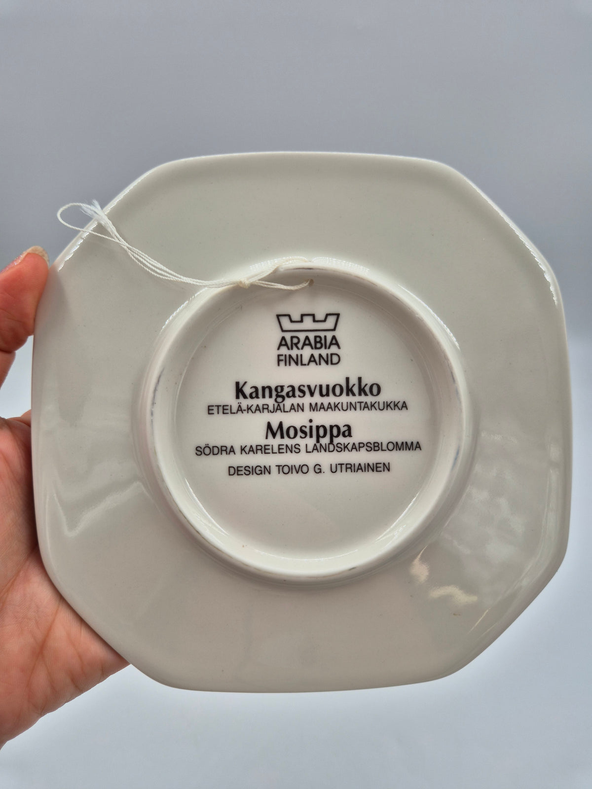 Vintage Arabia Kangasvuokko Wall Plate 15cm, Toivo G. Utriainen, Finnish Design, South Karelia Flower