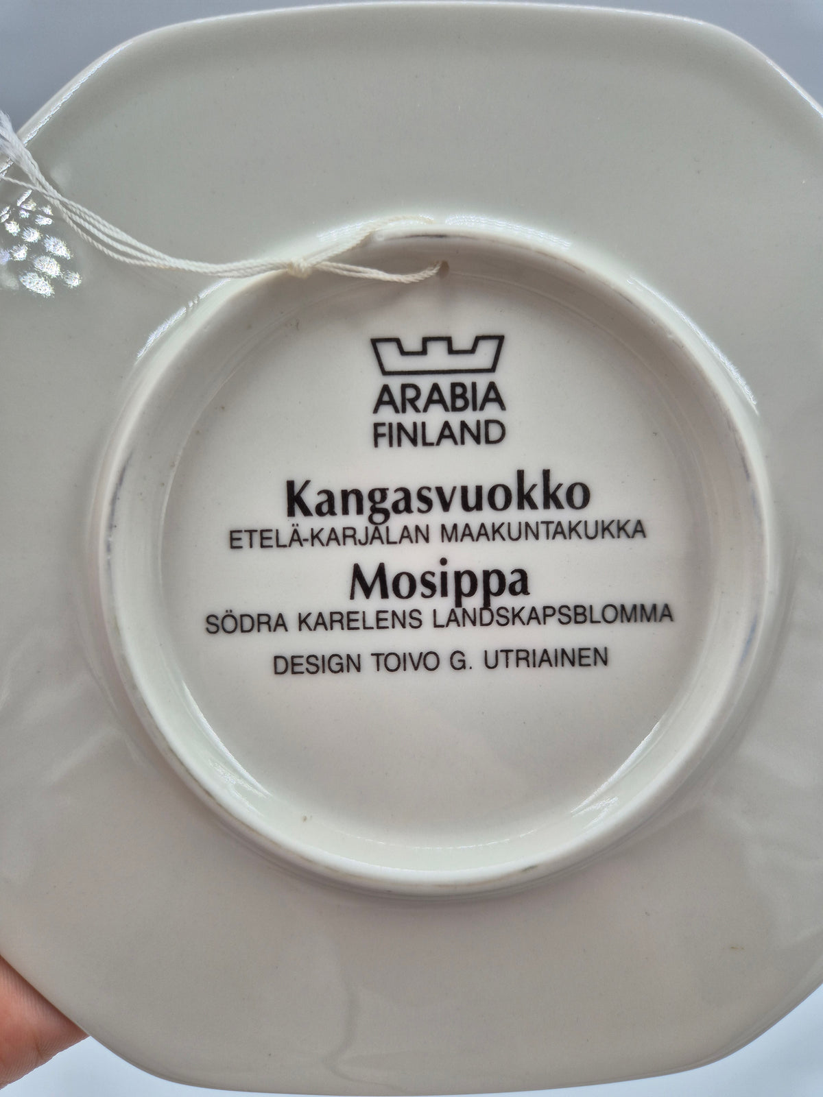 Vintage Arabia Kangasvuokko Wall Plate 15cm, Toivo G. Utriainen, Finnish Design, South Karelia Flower