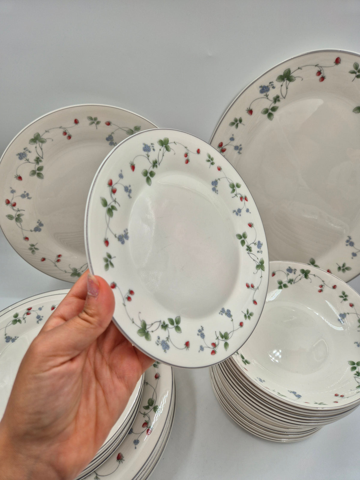 Vintage Royal Doulton Strawberry Fayre Dinnerware