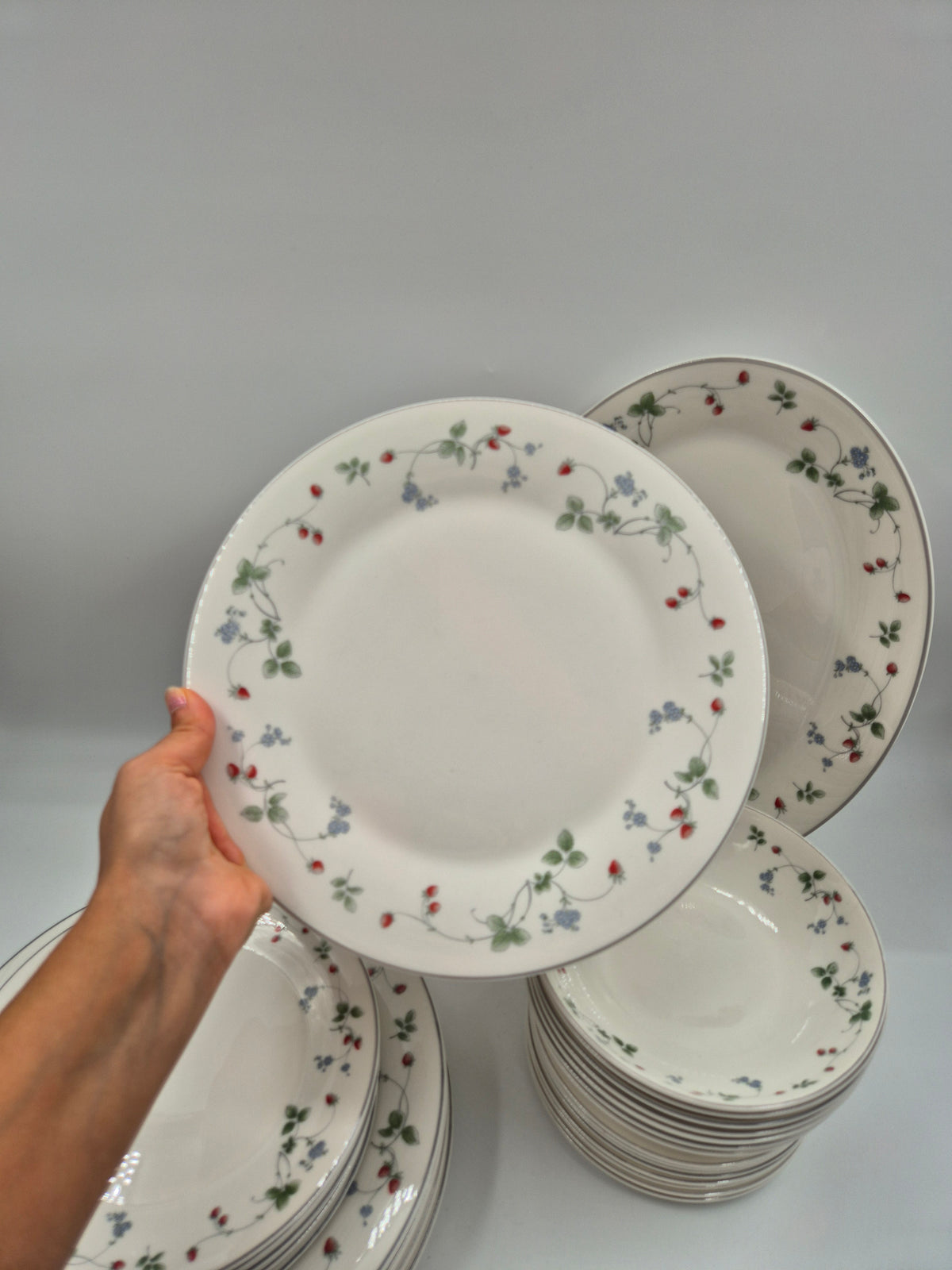Vintage Royal Doulton Strawberry Fayre Dinnerware