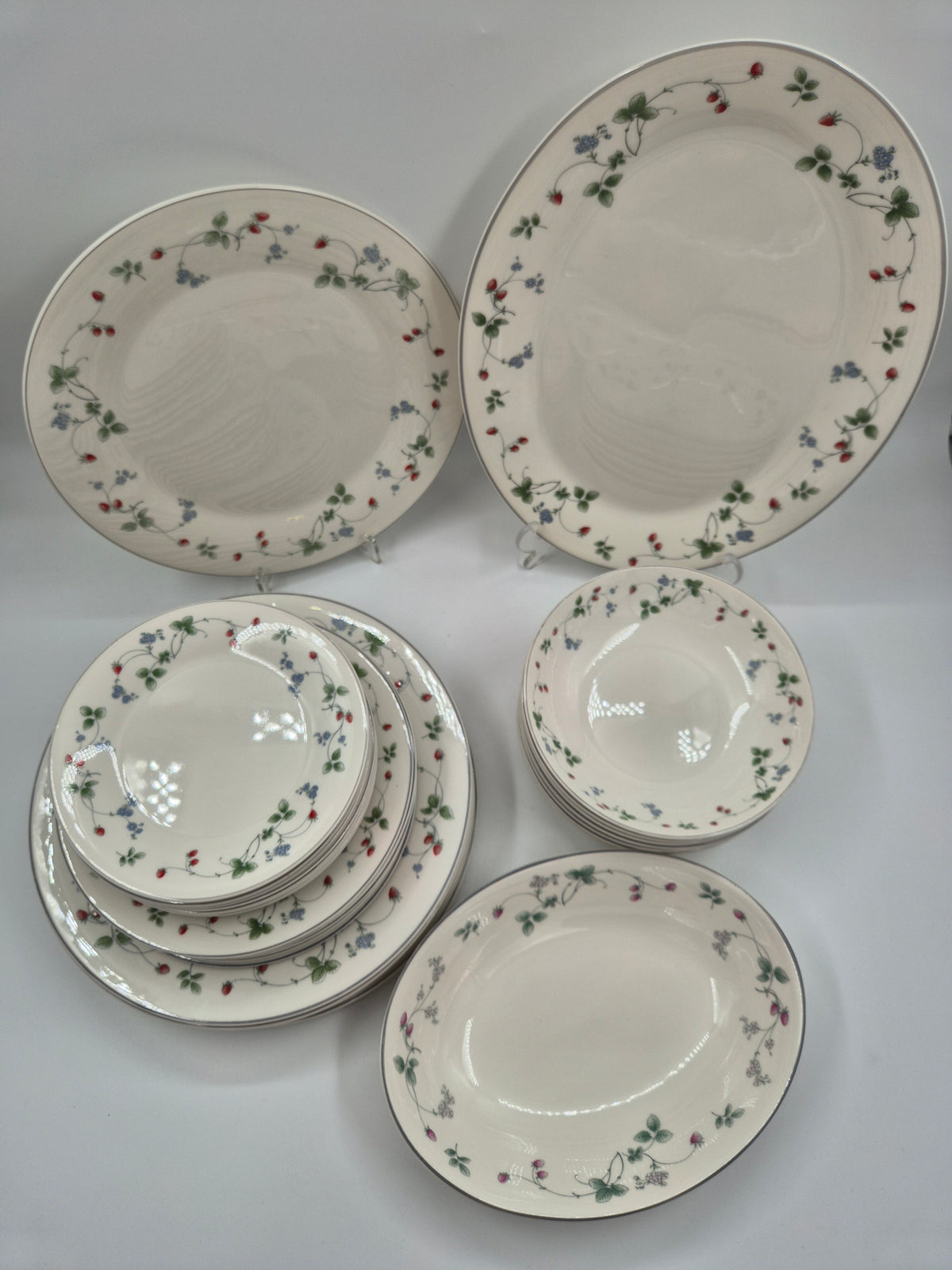 Vintage Royal Doulton Strawberry Fayre Dinnerware
