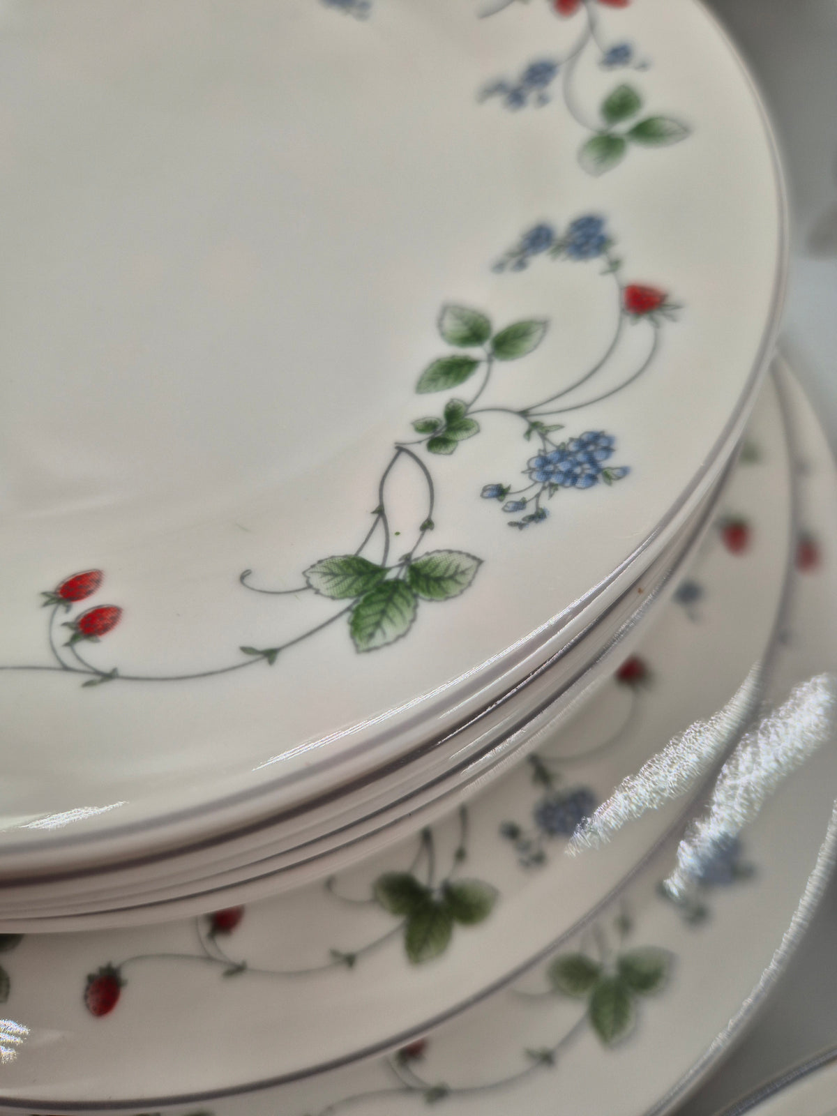 Vintage Royal Doulton Strawberry Fayre Dinnerware