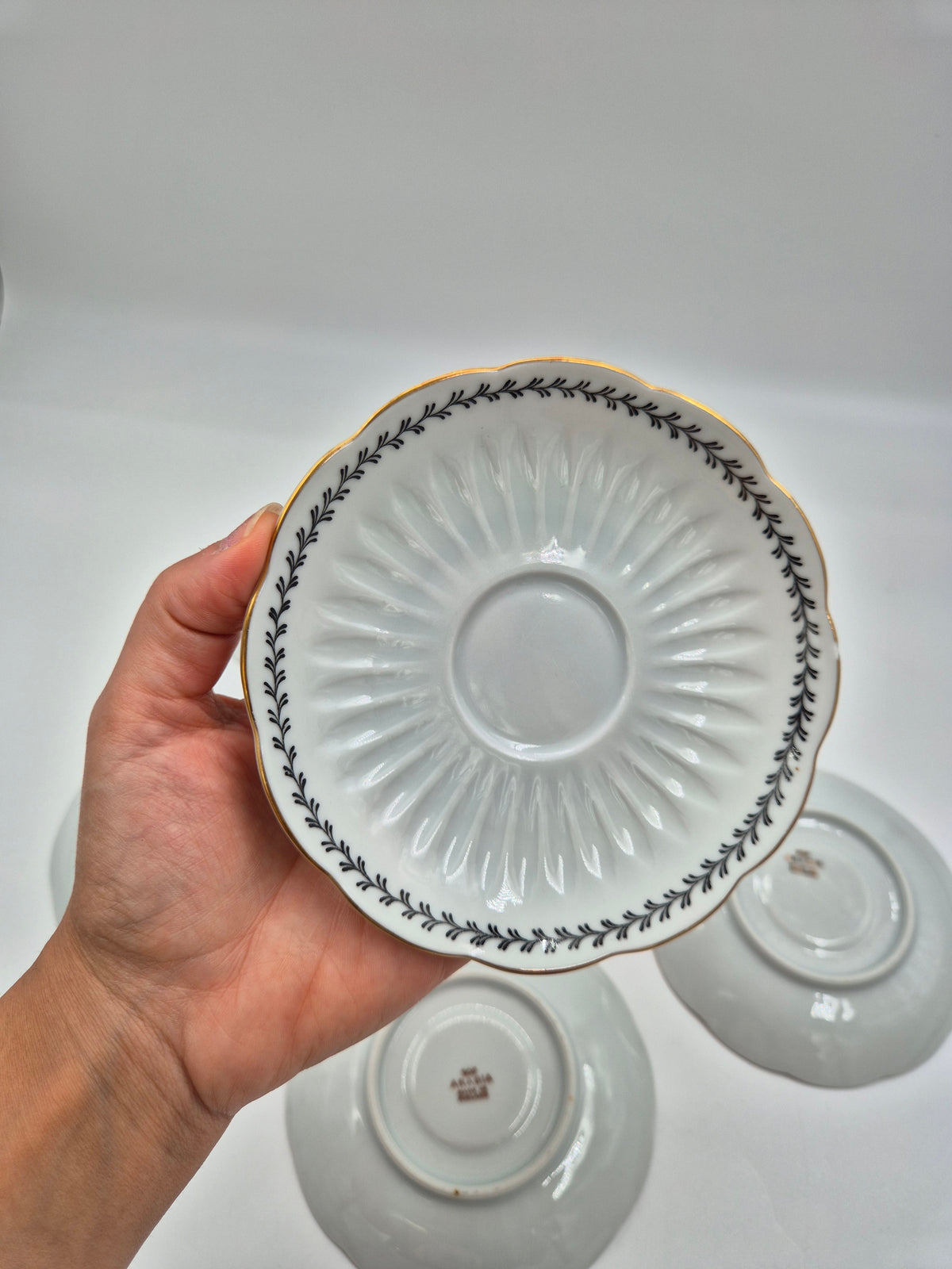 Set of 5 Vintage Arabia Varpu BB Coffee Cup and Saucer, Raija Uosikkinen & Ulla Procopé, Finland 1954–1970