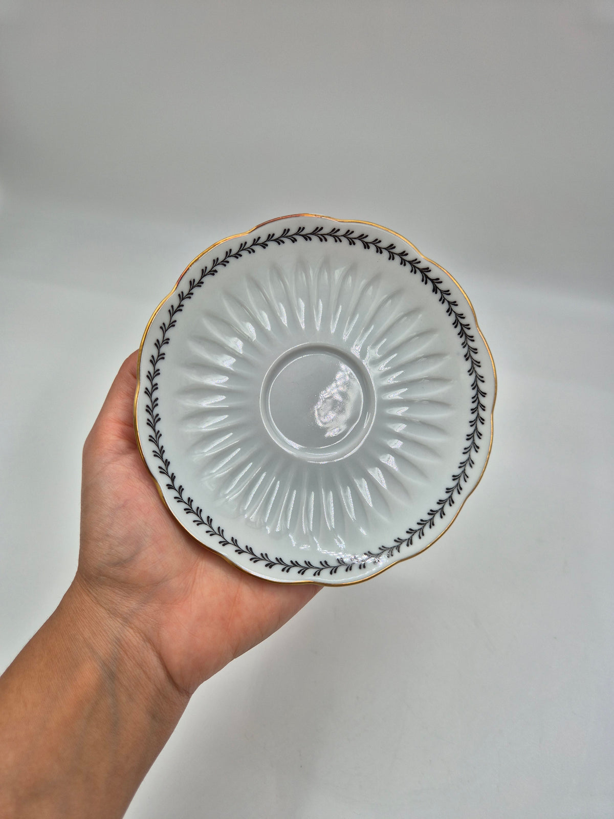 Set of 5 Vintage Arabia Varpu BB Coffee Cup and Saucer, Raija Uosikkinen & Ulla Procopé, Finland 1954–1970