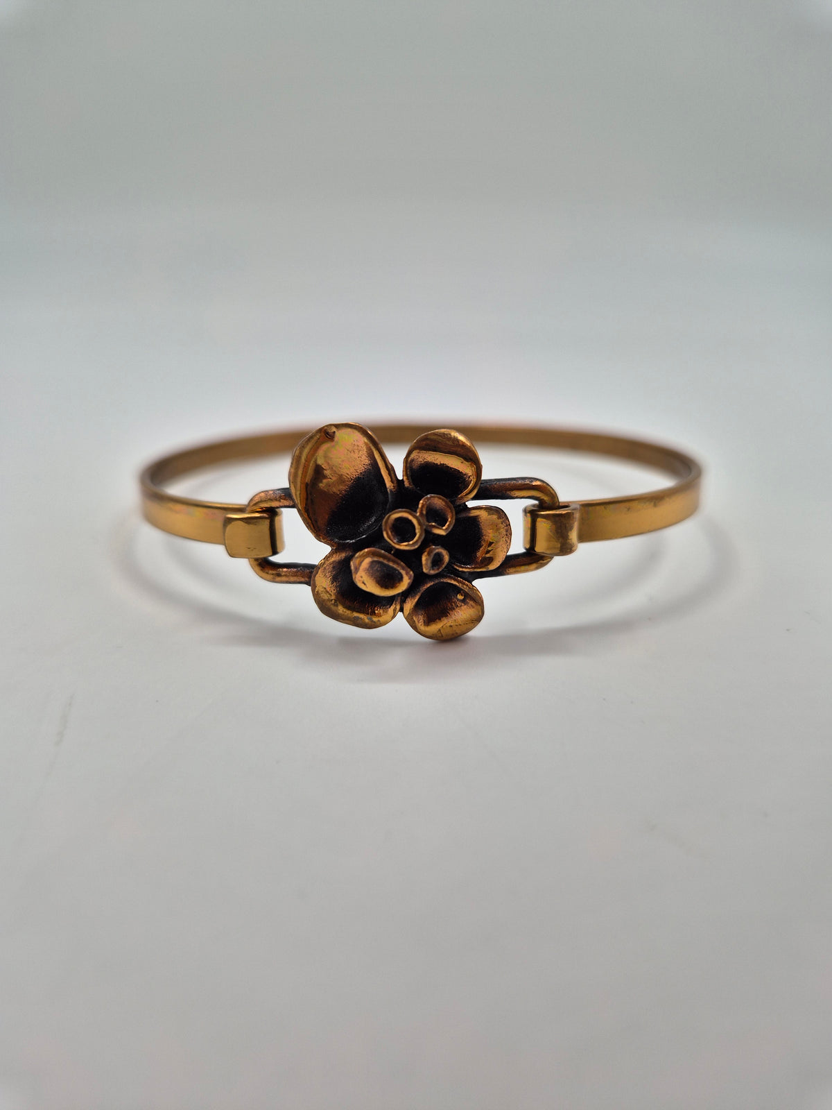 Hannu Ikonen Reindeer Moss Bronze Bangle, Valo-Koru Finland, Brutalist 1970s Cuff