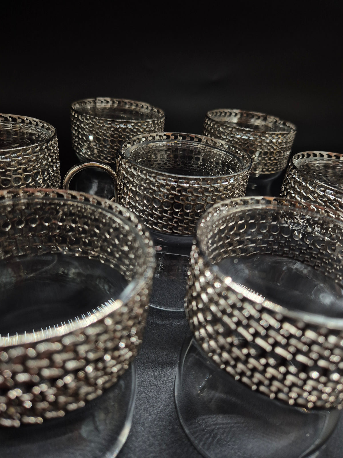Set of 7 vintage Iittala Tsaikka Glasses, Timo Sarpaneva Finnish Design, Metal Holders