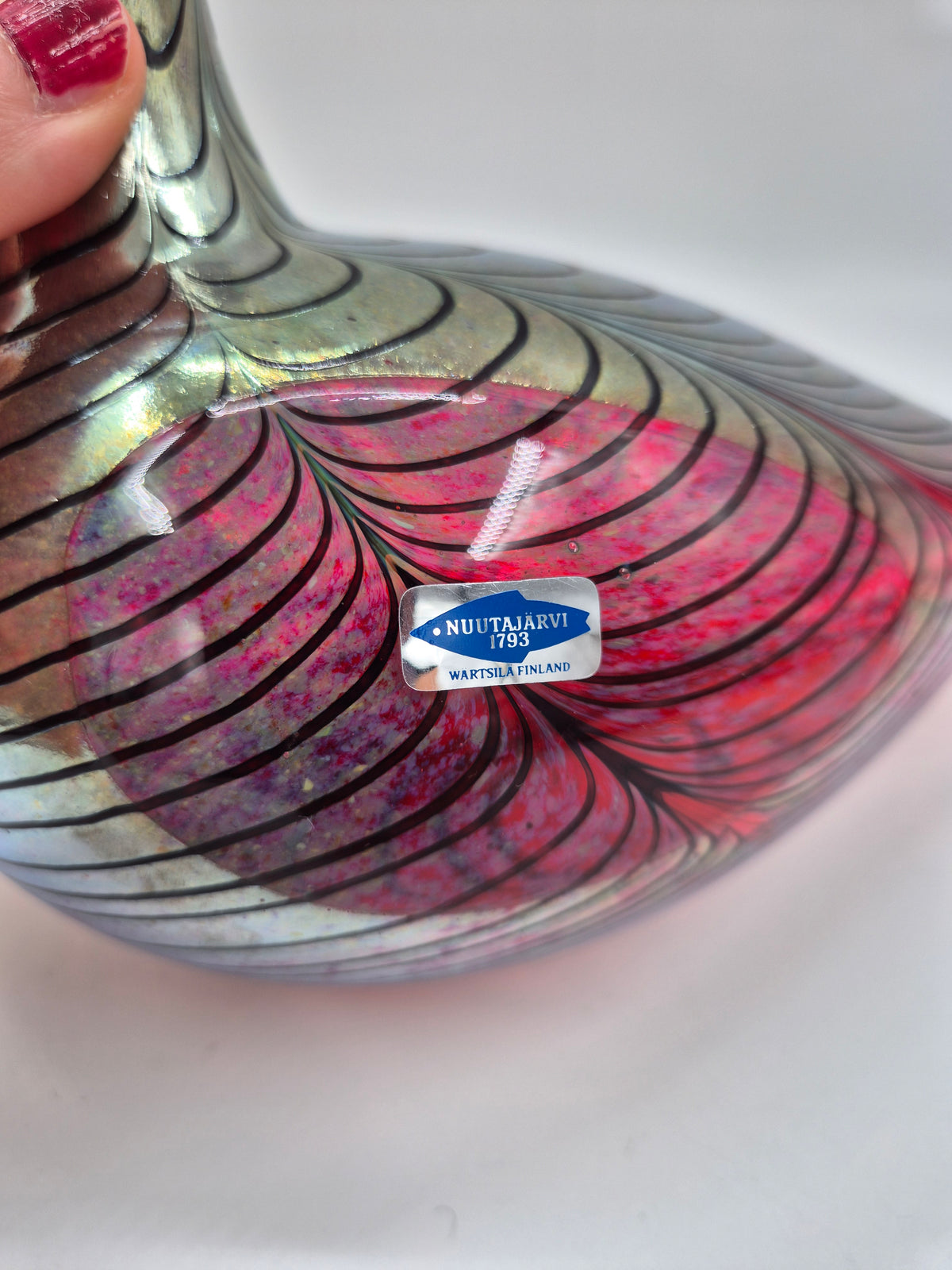 Vintage Oiva Toikka Iittala Glass Bird, Wine Red Iridescent Finnish Art Glass Sculpture, Nuutajärvi Scandinavian Design