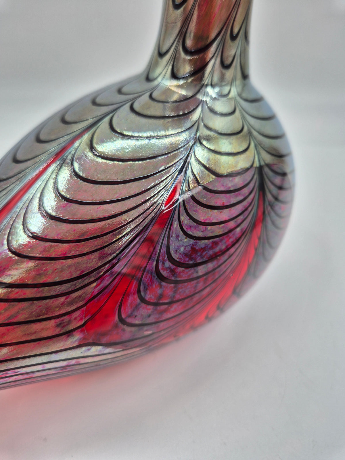 Vintage Oiva Toikka Iittala Glass Bird, Wine Red Iridescent Finnish Art Glass Sculpture, Nuutajärvi Scandinavian Design