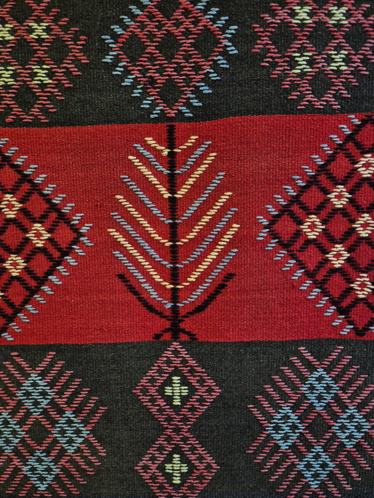 Karjalainen Finnish Ryijy Wall Rug 118 x 168 cm, Red and Black Geometric Nordic Textile, Traditional Woven Wall Hanging