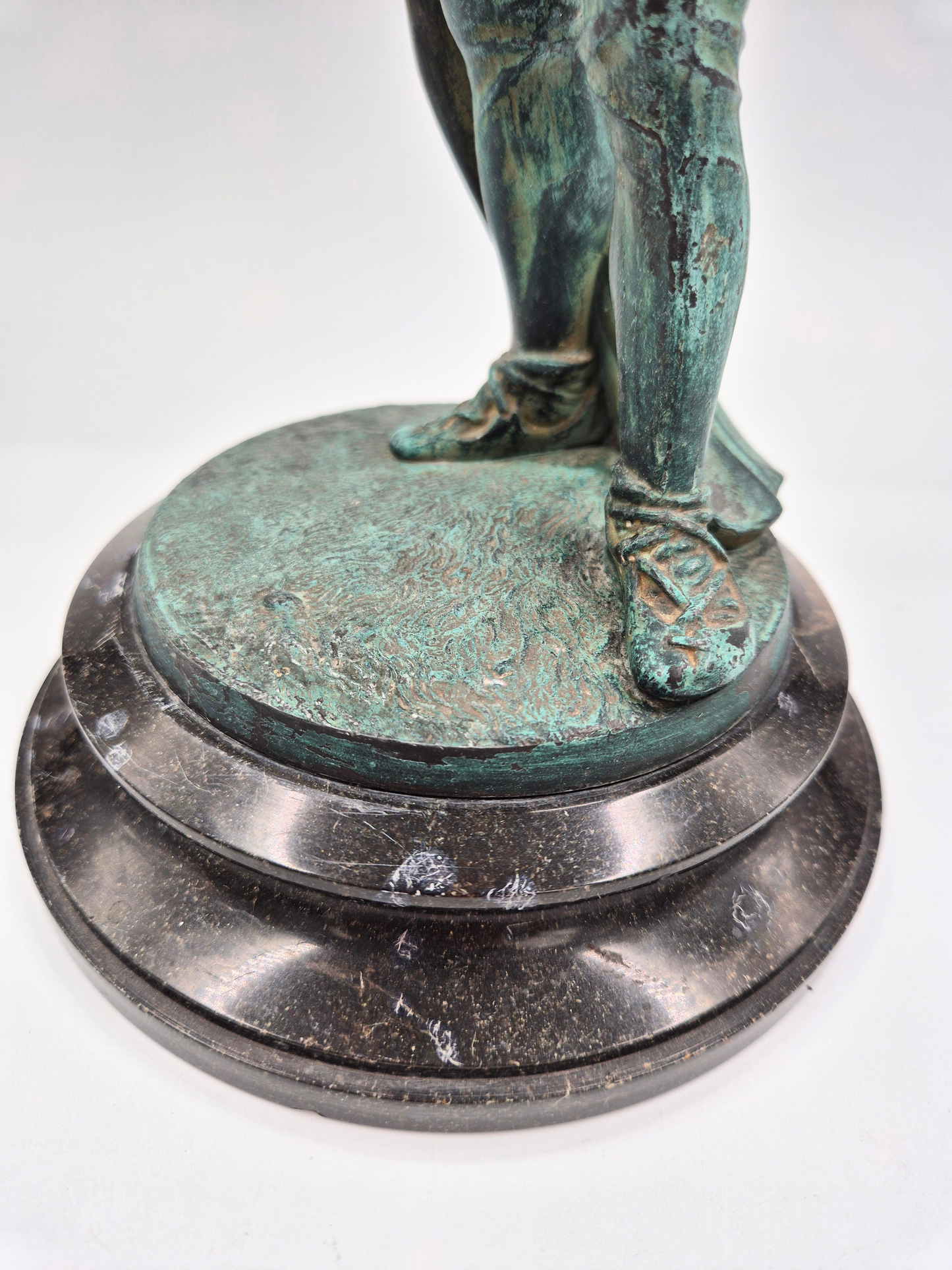Antique 5-Arm Figural Candelabra – Bronze Style – Sculptural – 48.5 cm – Patinated