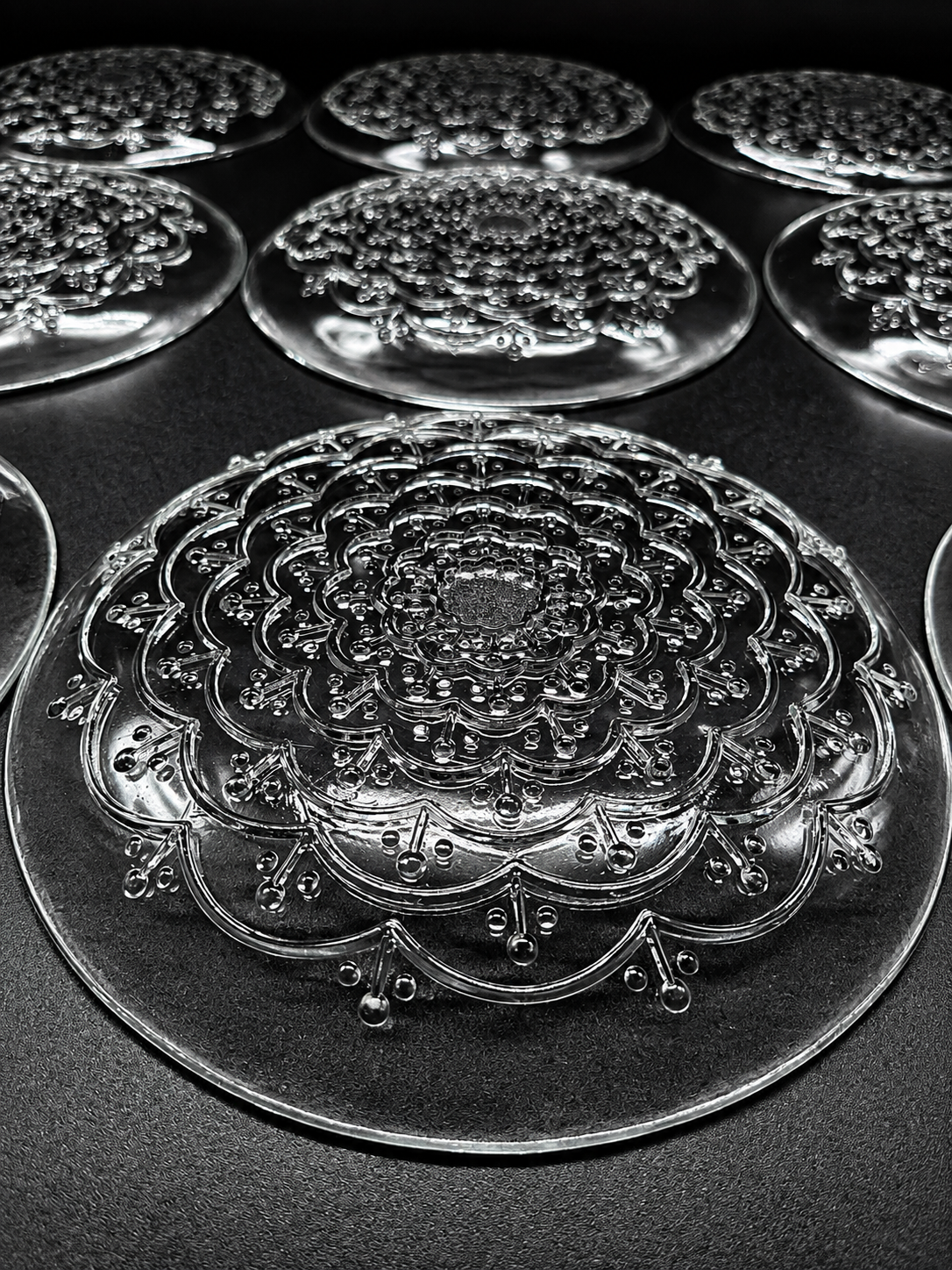 Set of 12 | Riihimäen Lasi Pitsi Plates – Helena Tynell, 1981