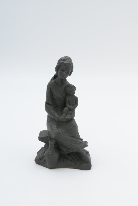 Mother & Child Sculpture – Vintage Nordic Figurine of Love and Warmth