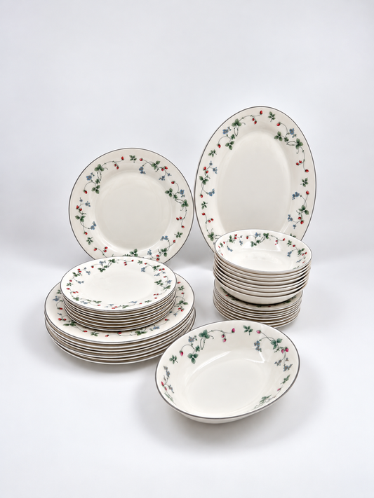 Royal Doulton Strawberry Fayre Dinnerware