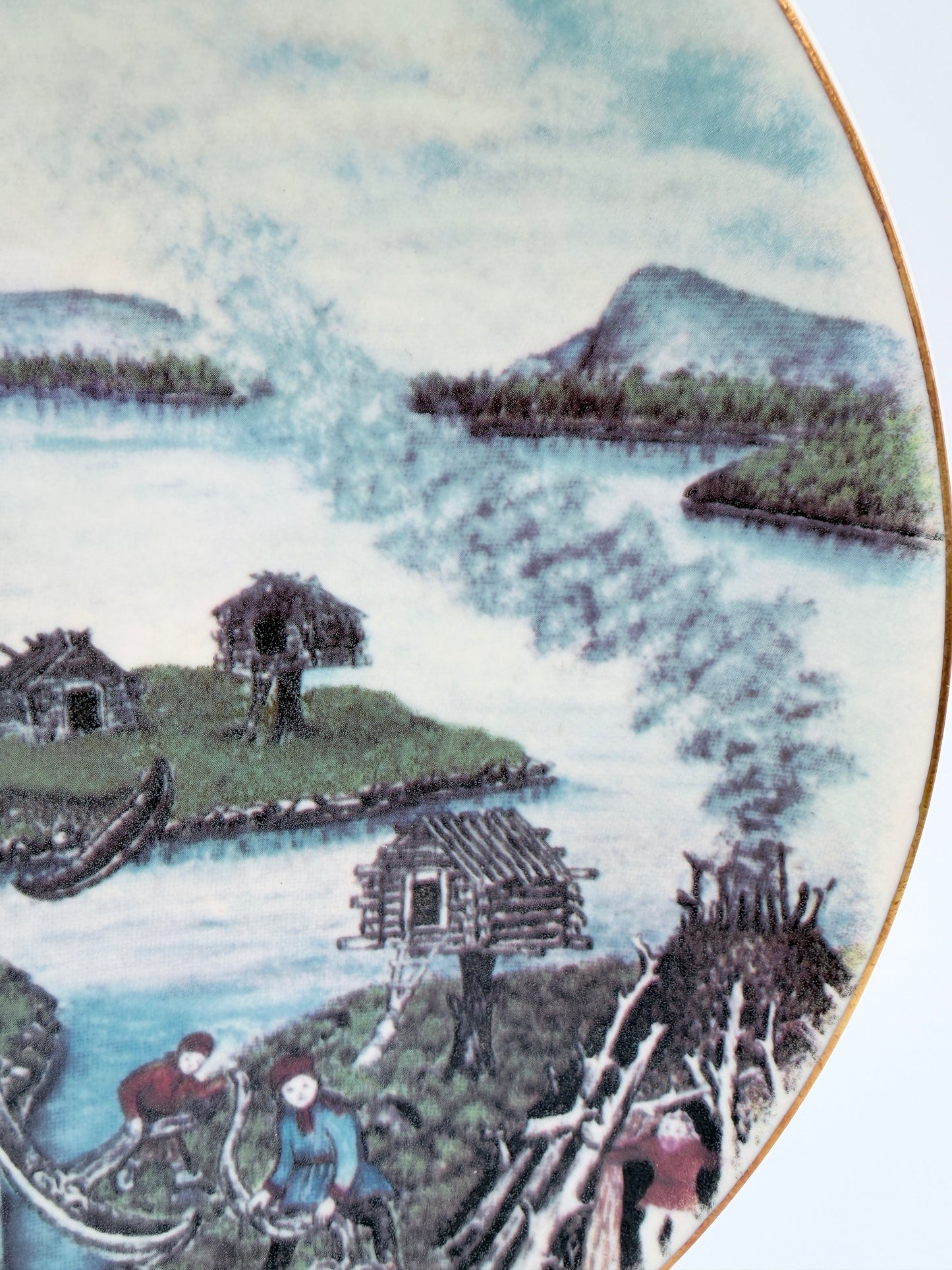 Arabia Finland 1984 Andreas Alariesto Lapland Village Wall Plate – Limited Edition 7000