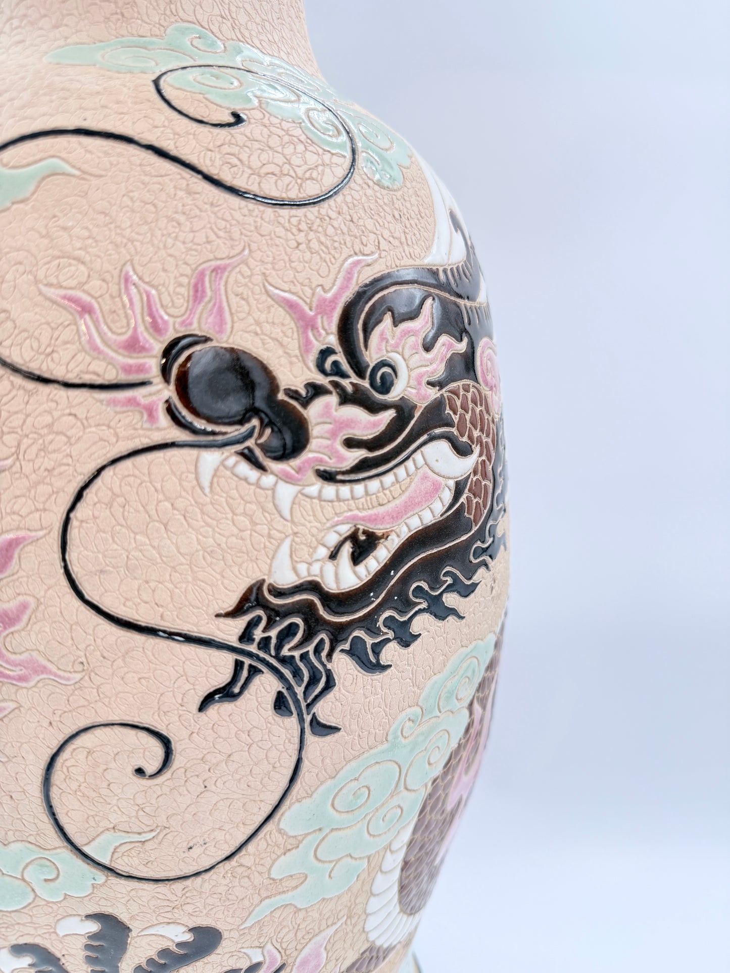 Vintage Chinese Floor Vase Dragon Motif 58 cm Hand-Painted Ceramic