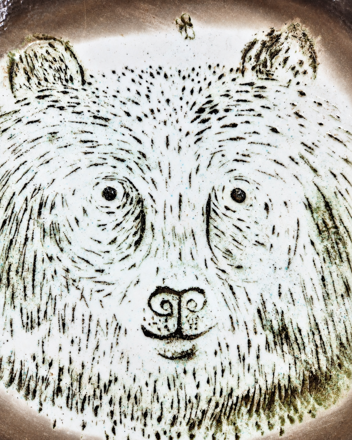 Oiva Toikka Nuutajärvi Fauna Fennica Bear Wall Plate 1983 | Finnish Vintage Glass Art