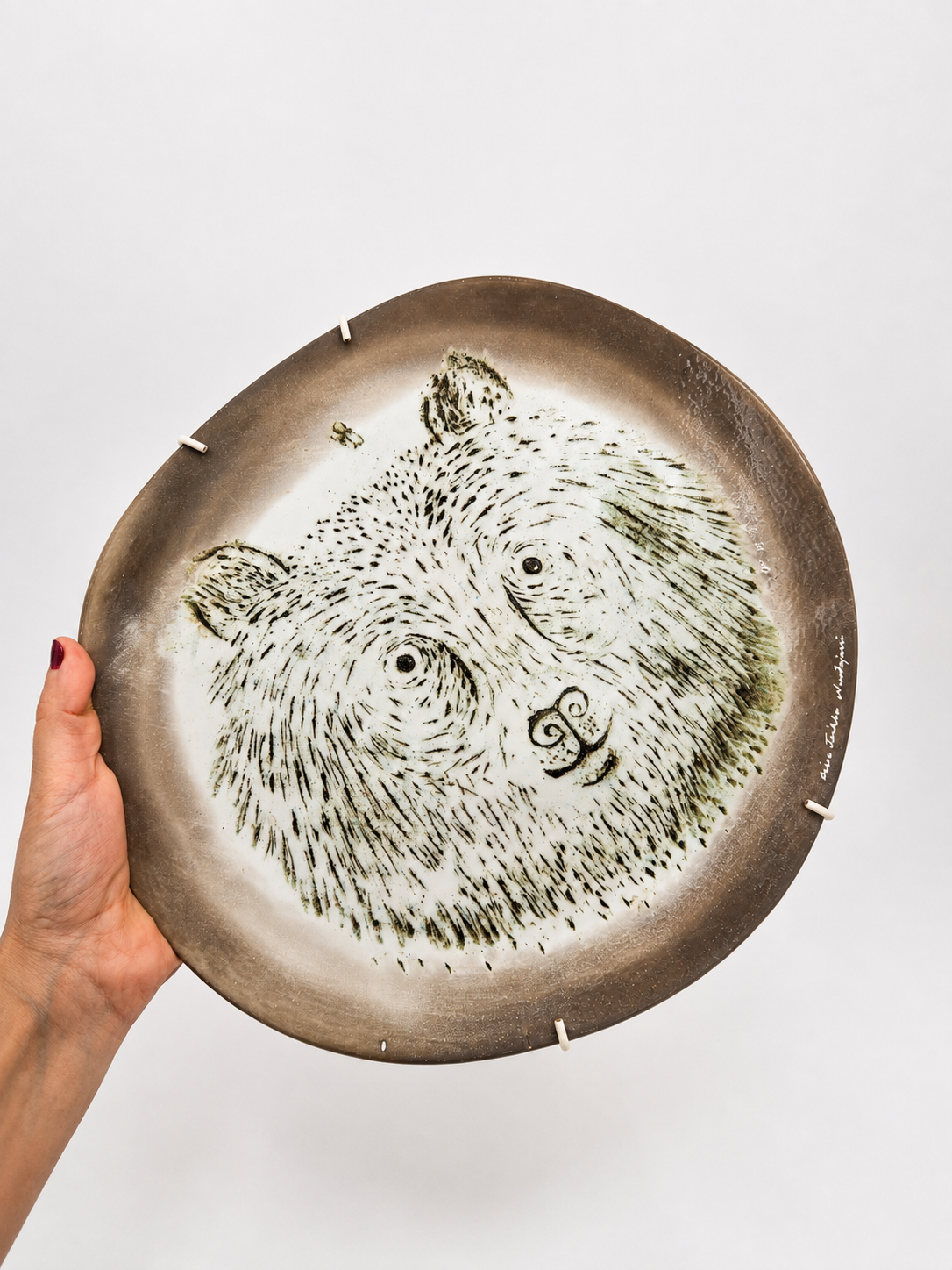 Oiva Toikka Nuutajärvi Fauna Fennica Bear Wall Plate 1983 | Finnish Vintage Glass Art