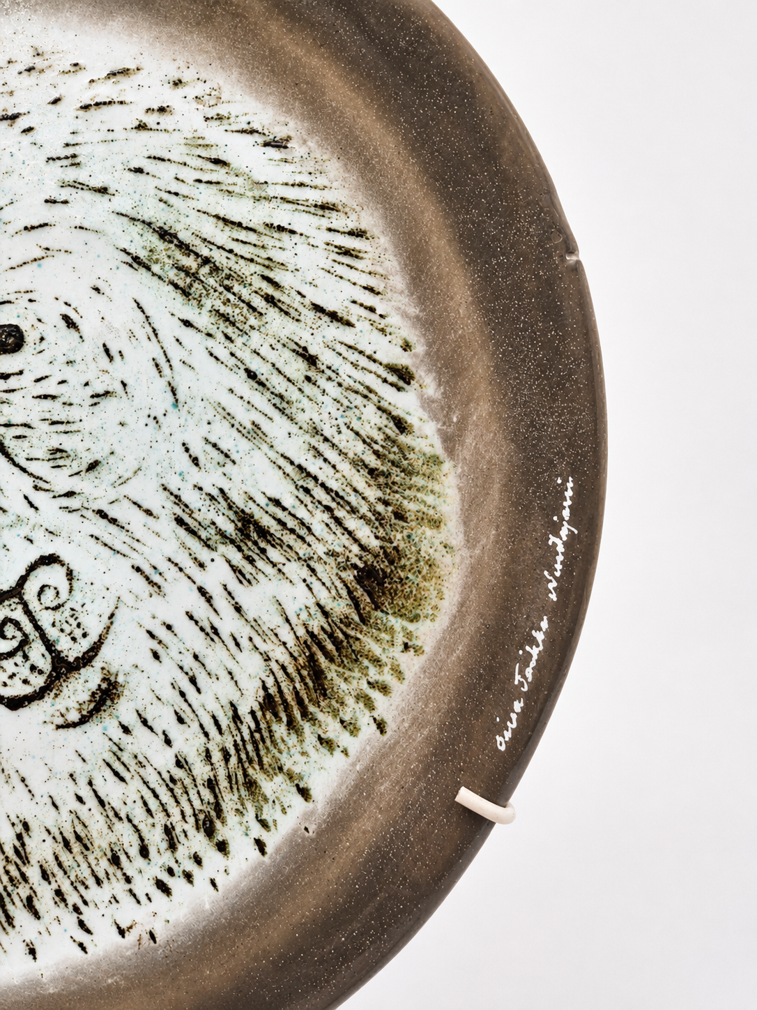 Oiva Toikka Nuutajärvi Fauna Fennica Bear Wall Plate 1983 | Finnish Vintage Glass Art