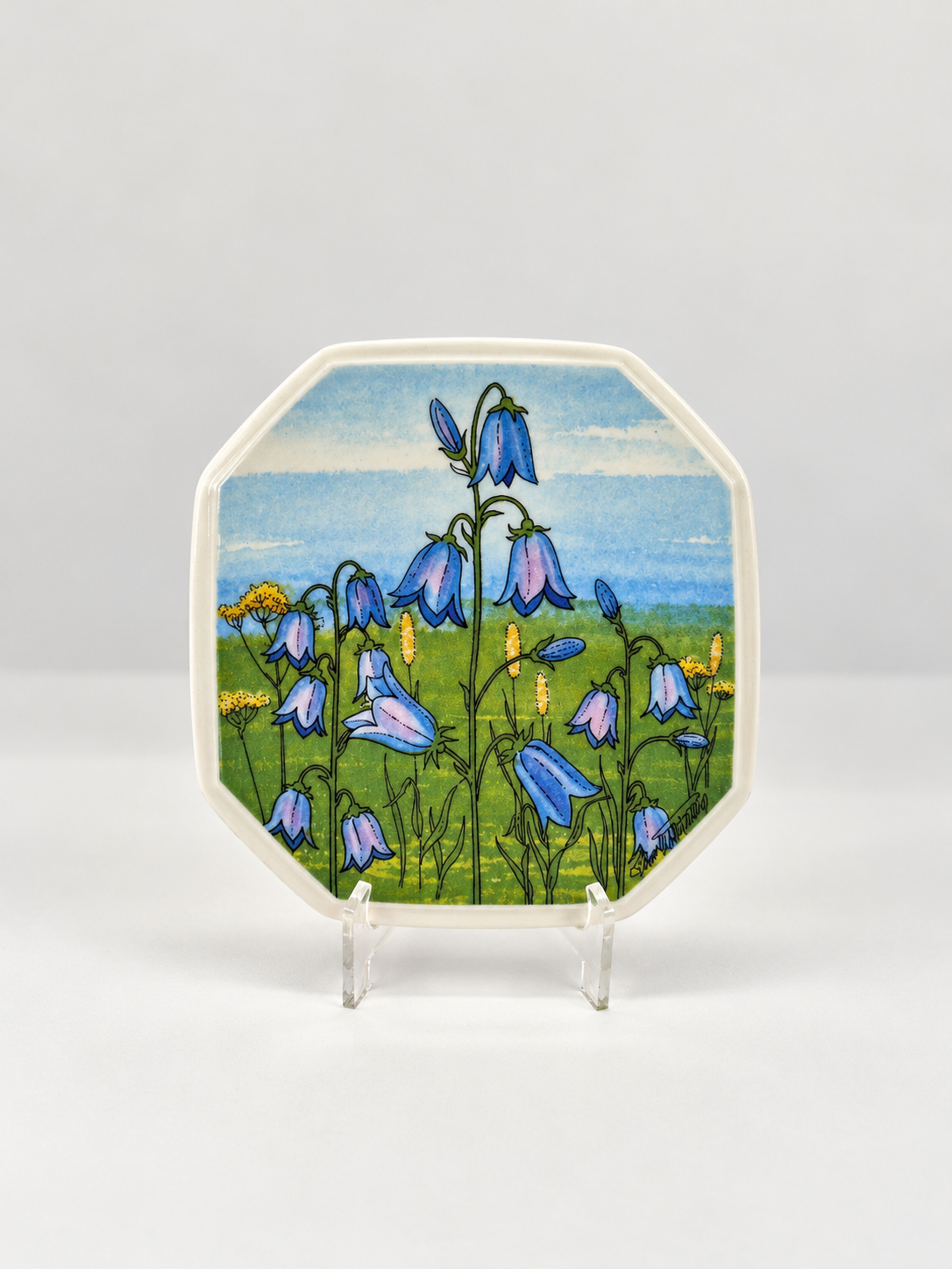 Vintage Arabia Kissankello Wall Plate 15cm, Toivo G. Utriainen, Finnish Regional Flower, 1993