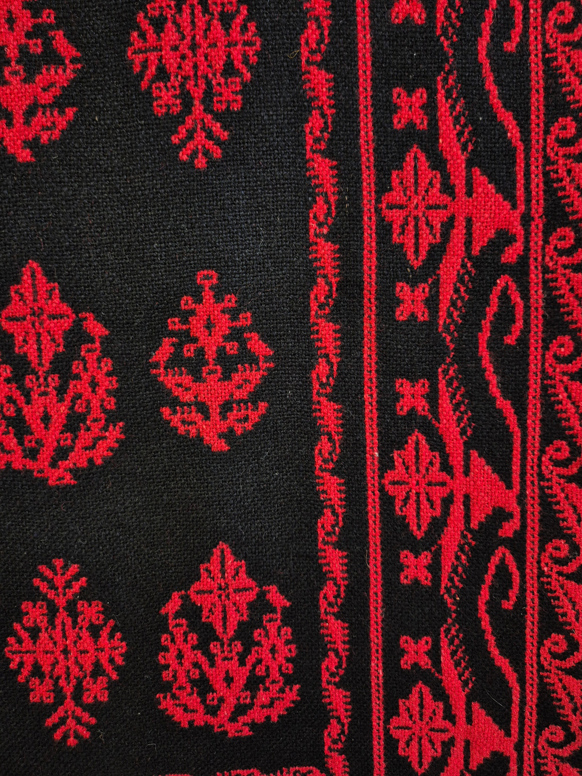 1970s Finnish Täkänä Wool Wall Hanging – Red & Black Double Weave, Midcentury Textile Art