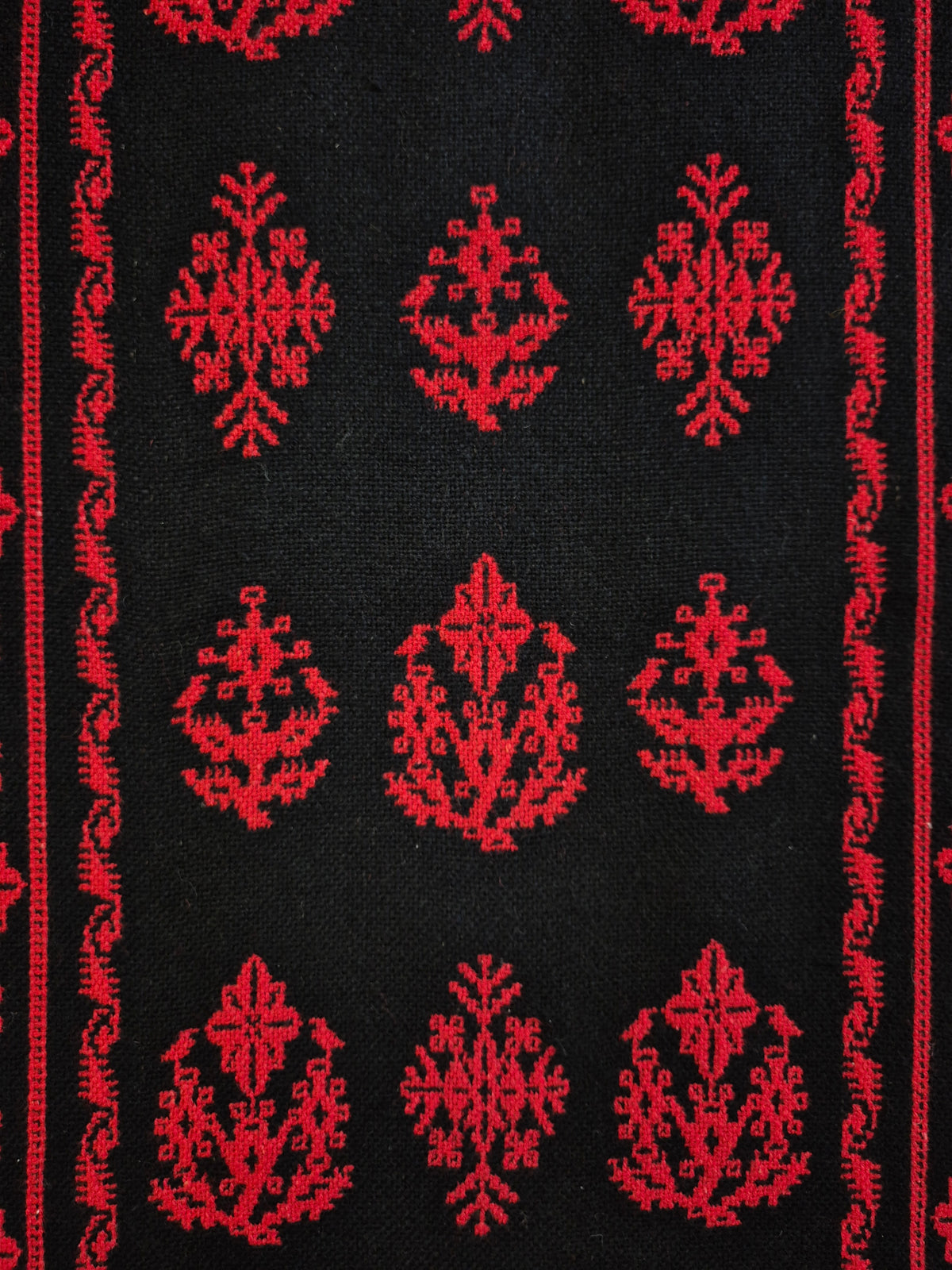 1970s Finnish Täkänä Wool Wall Hanging – Red & Black Double Weave, Midcentury Textile Art