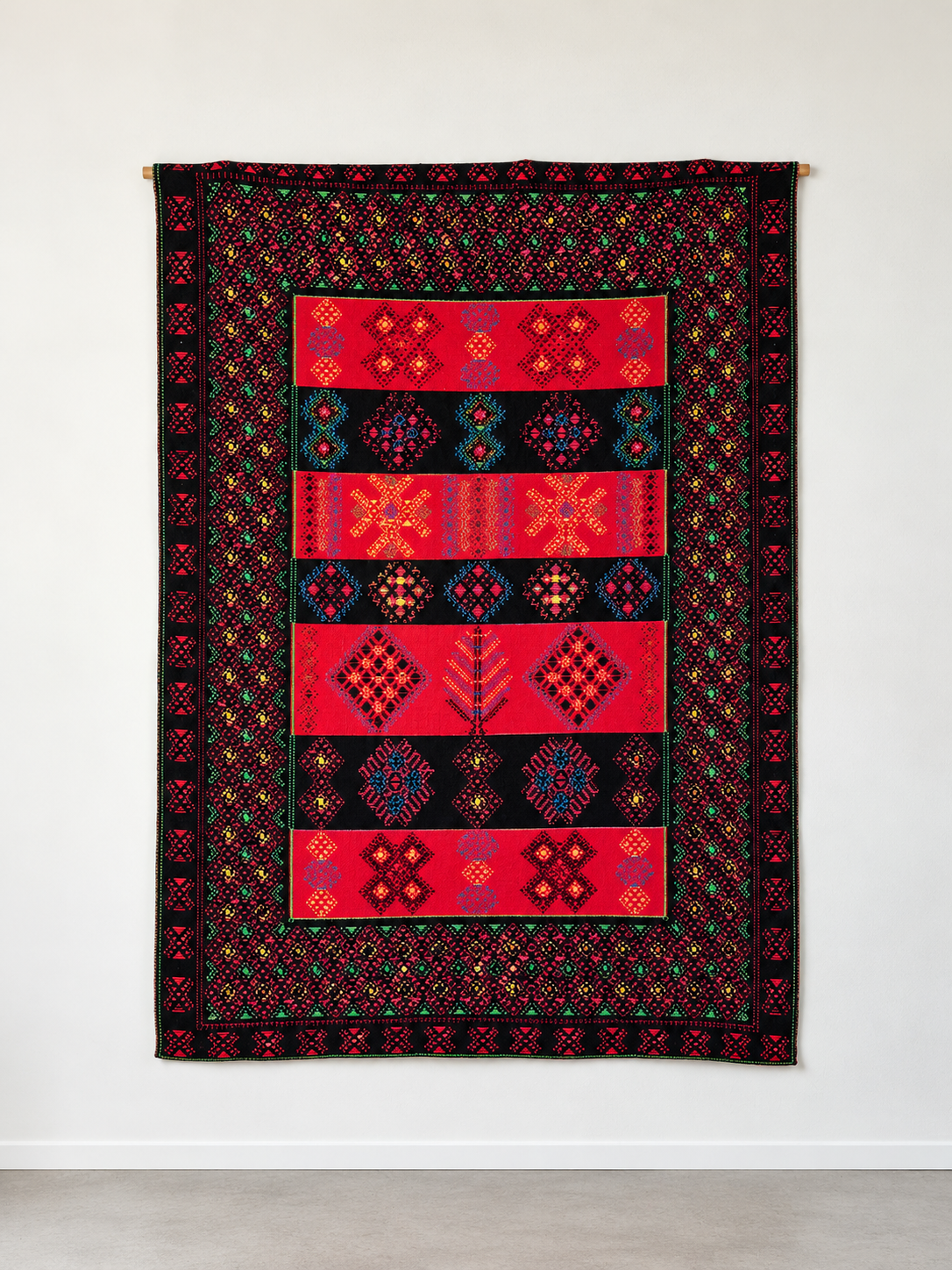 Karjalainen Finnish Ryijy Wall Rug 118 x 168 cm, Red and Black Geometric Nordic Textile, Traditional Woven Wall Hanging