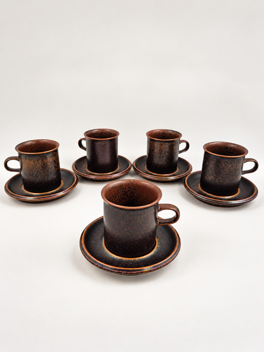 Set of 5 Arabia Ruska Vintage Coffee Cups and Saucers – Ulla Procopé, Finnish Stoneware, Scandinavian Design