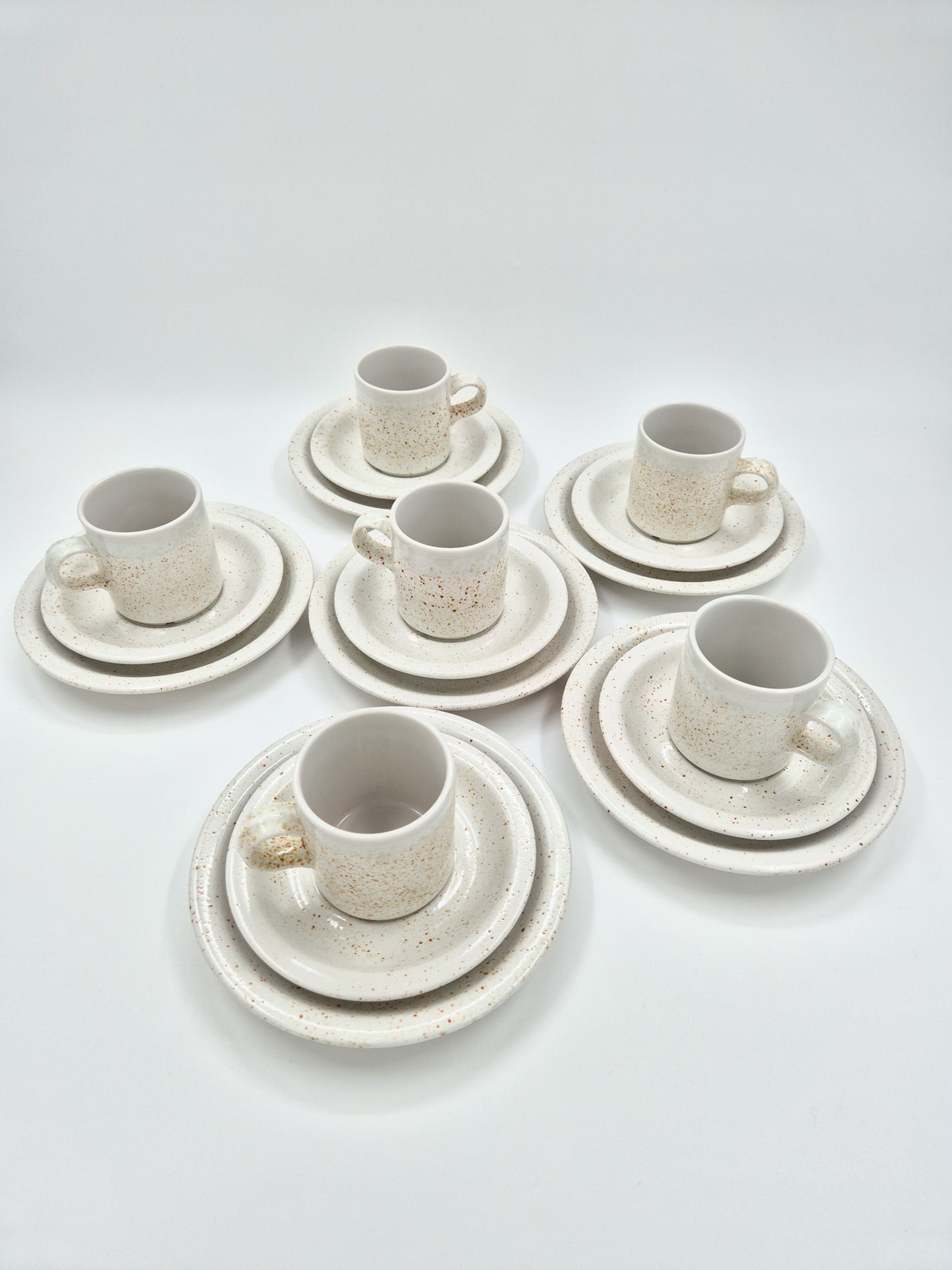 Set of 6 Pentik Riekko Coffee Trios – Vintage Finnish Stoneware Cups, Saucers & Plates