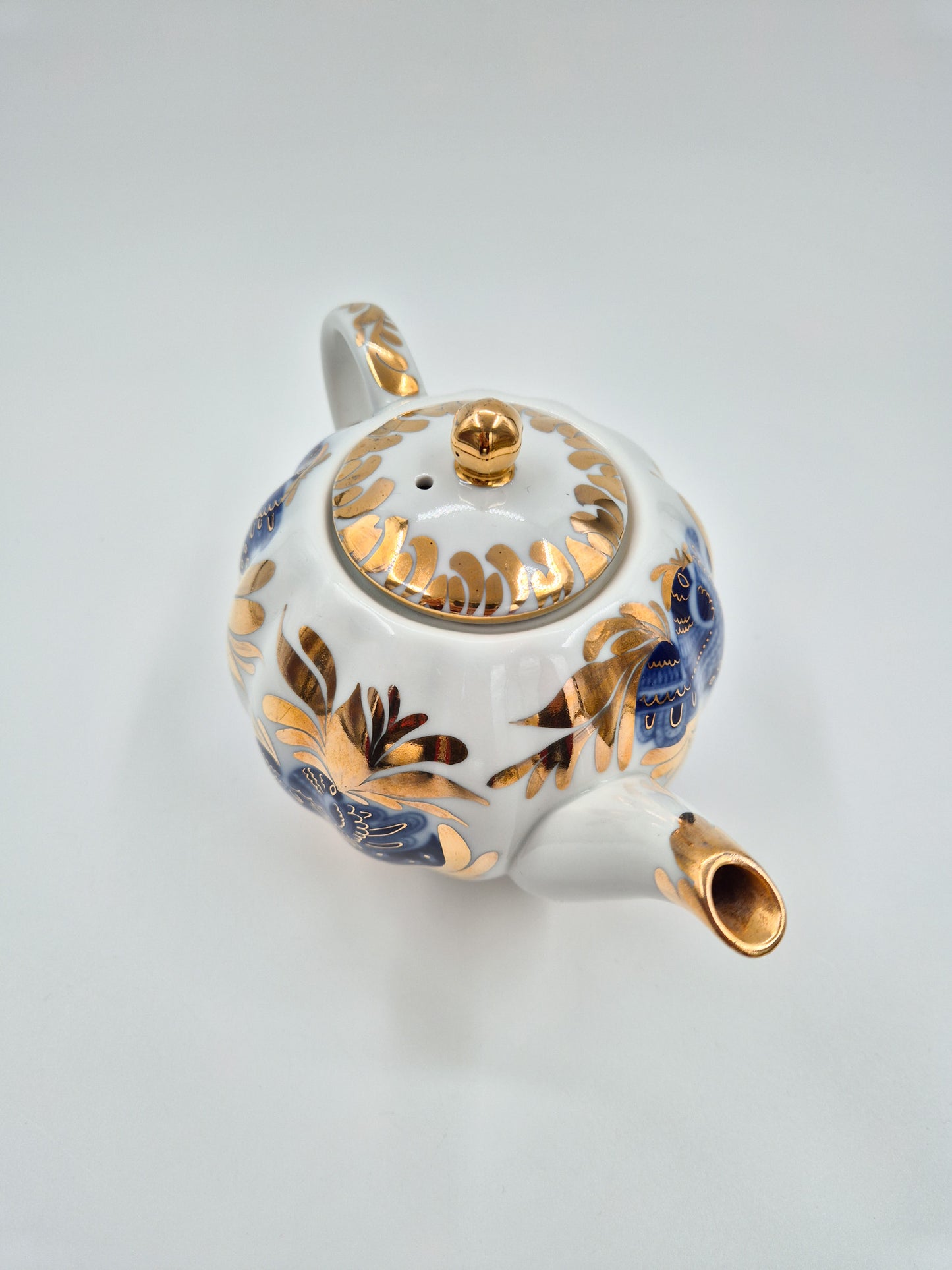 Lomonosov Golden Garden Teapot – Vintage USSR Porcelain