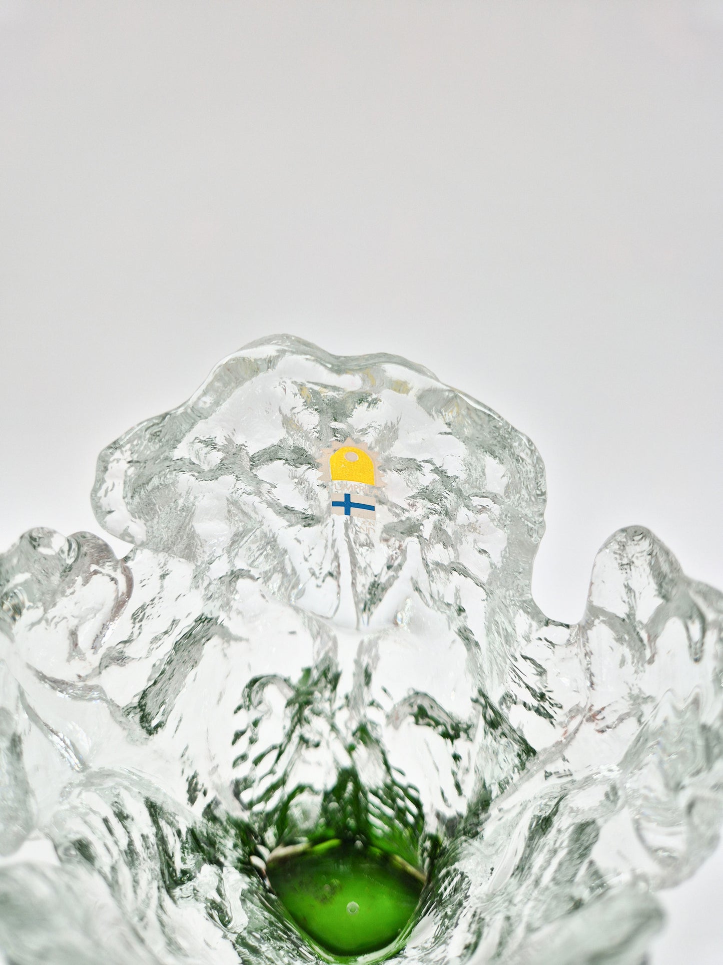 Humppilan Lasi Kasvimaalla Vase – Finnish Art Glass