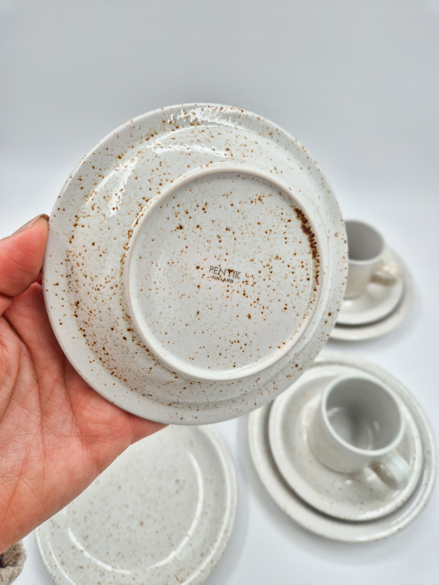 Set of 6 Pentik Riekko Coffee Trios – Vintage Finnish Stoneware Cups, Saucers & Plates