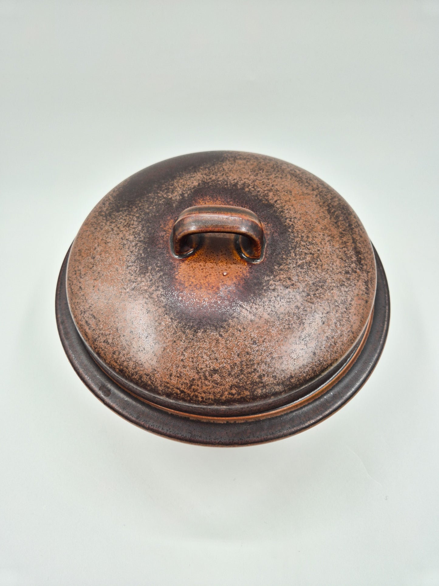 Arabia Ruska Lidded Bowl – Vintage Finnish Stoneware Serving Dish