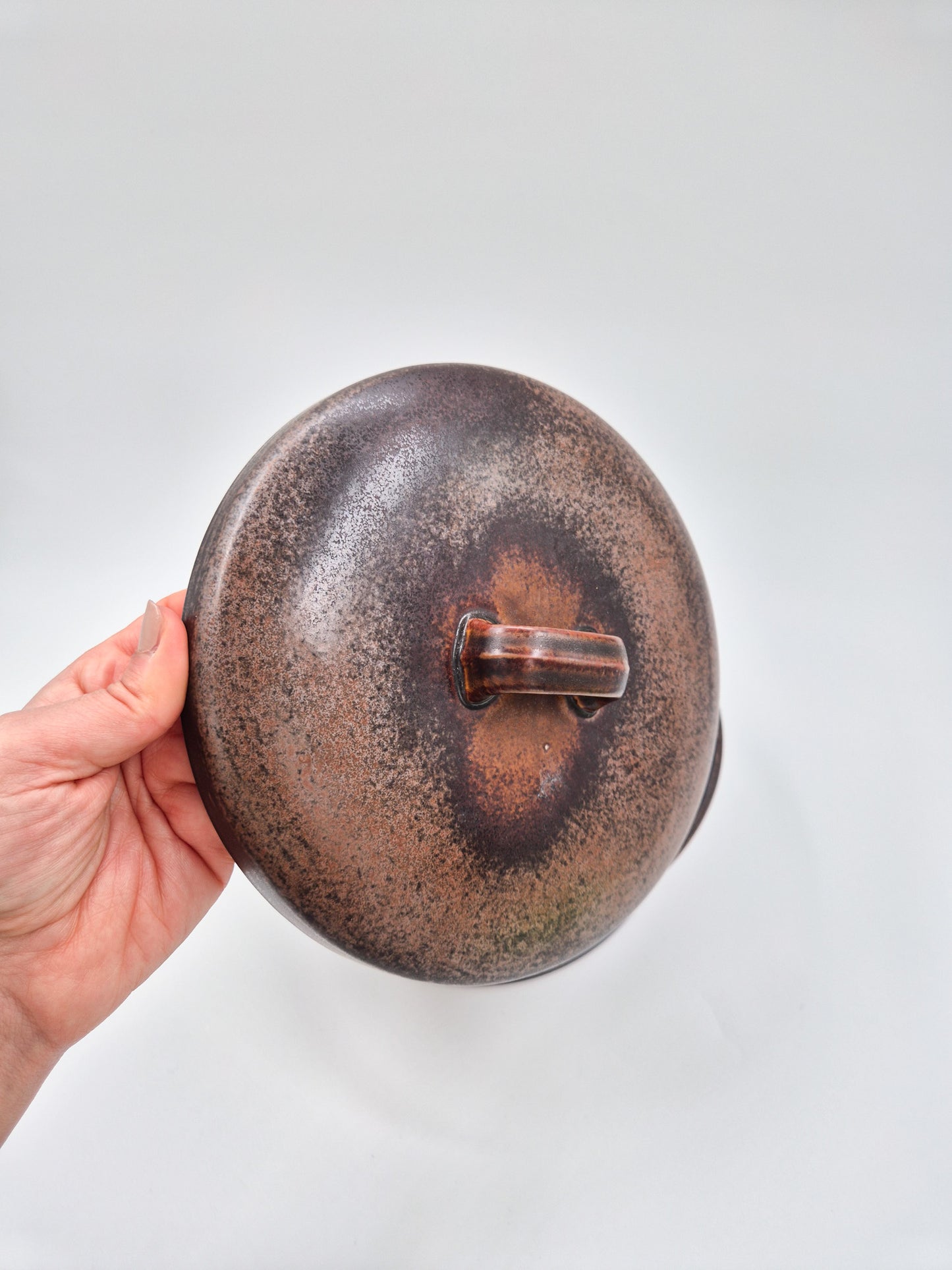 Arabia Ruska Lidded Bowl – Vintage Finnish Stoneware Serving Dish