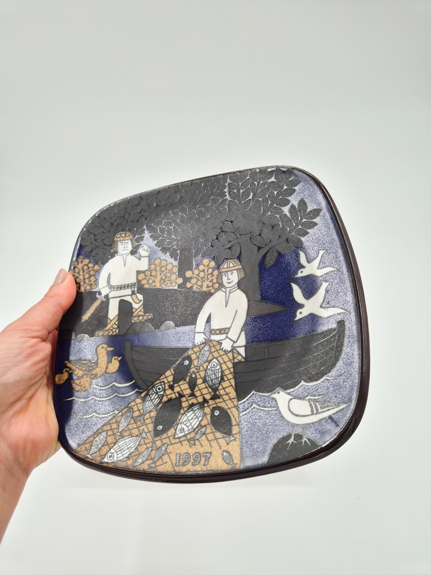 Arabia Kalevala Annual Wall Plate 1997