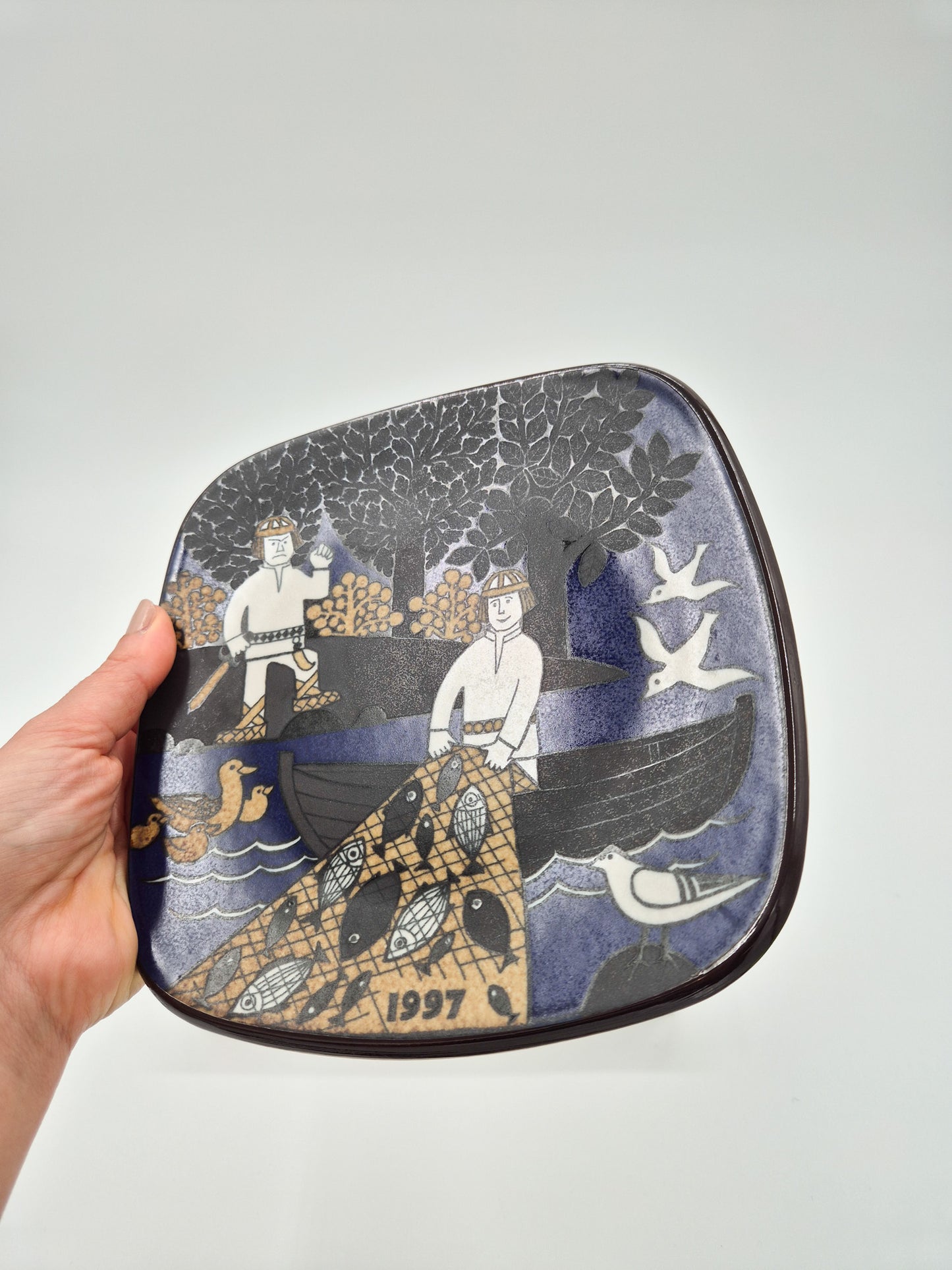 Arabia Kalevala Annual Wall Plate 1997