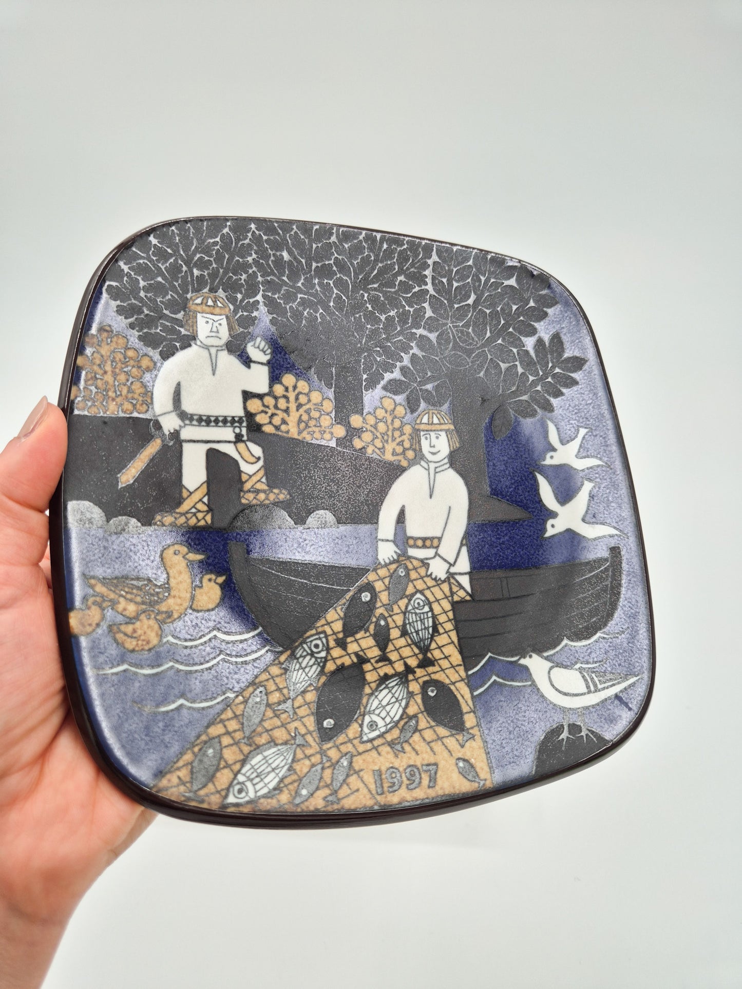 Arabia Kalevala Annual Wall Plate 1997