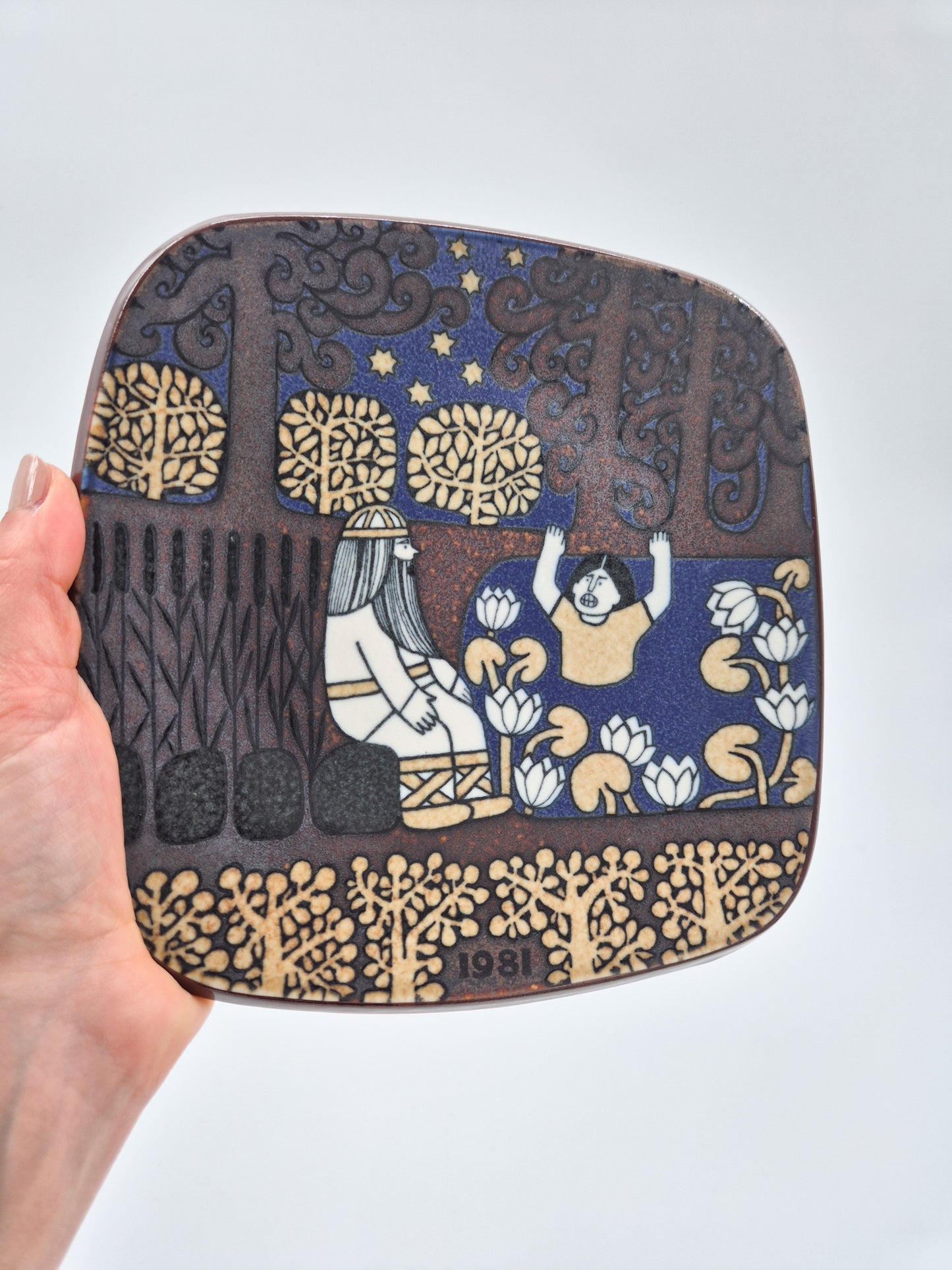 Arabia Kalevala Annual Plate 1981