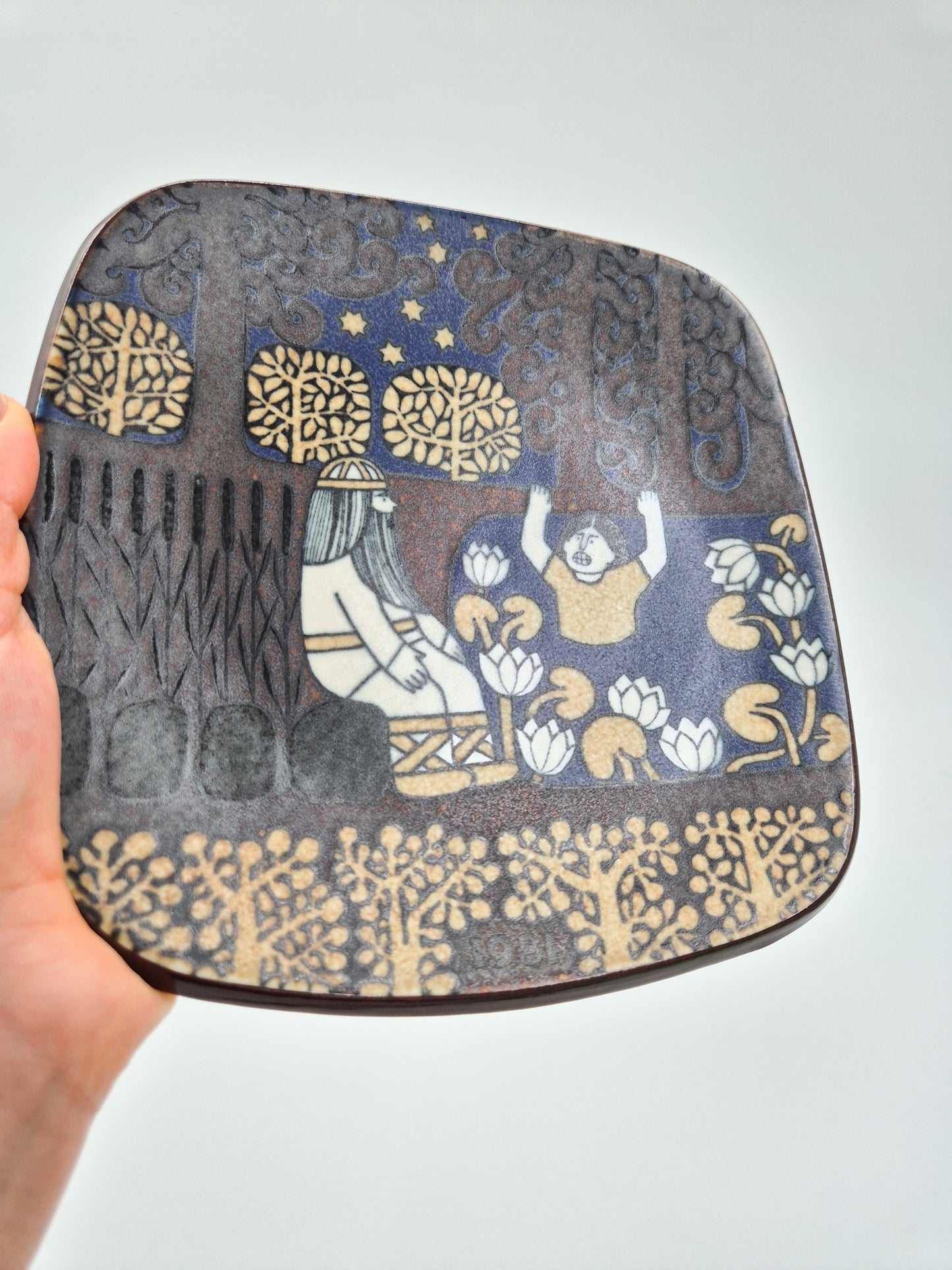 Arabia Kalevala Annual Plate 1981
