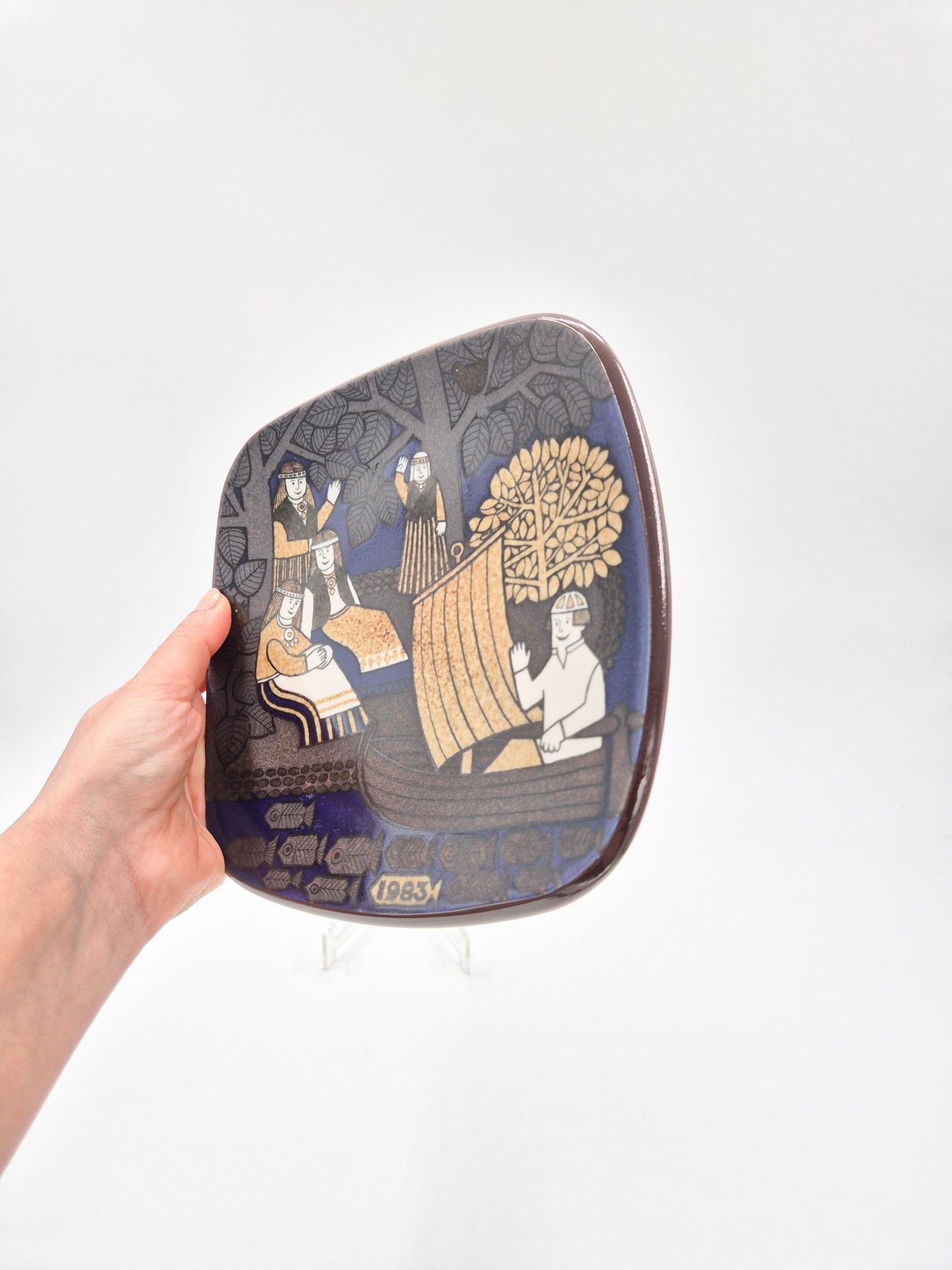 Arabia Kalevala Annual Plate 1983